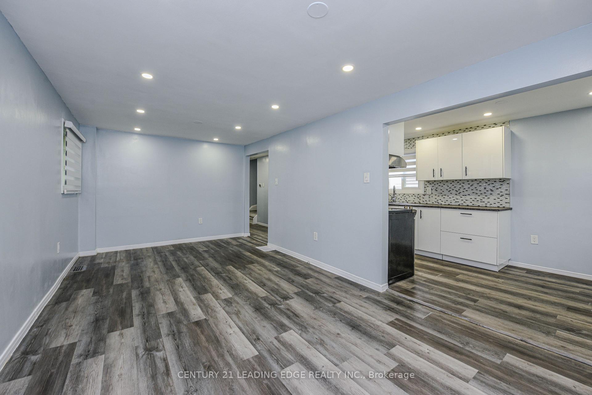 Photo 9 of 169 Hickling Trail, Barrie, Grove East — HOMEH
