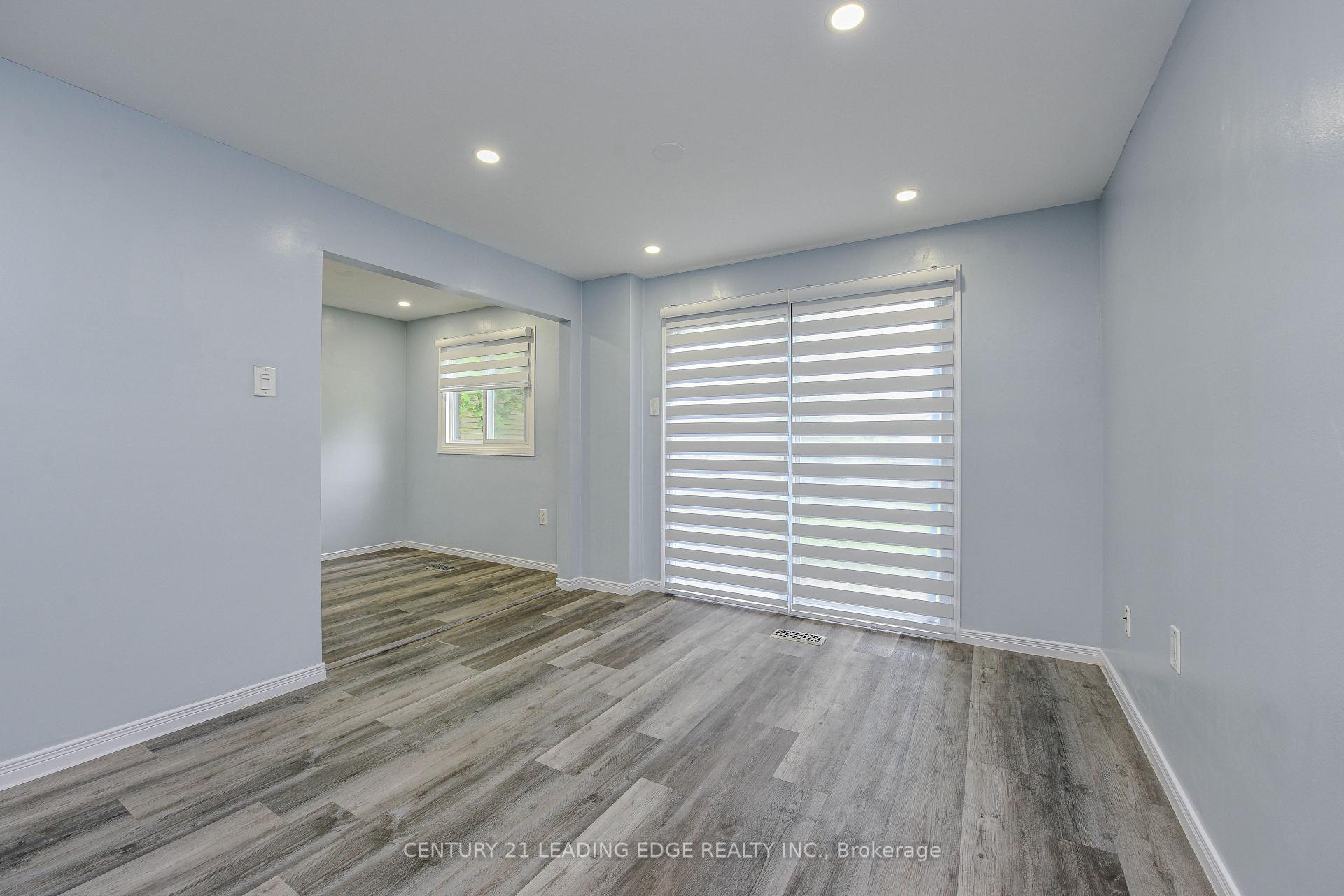 Photo 11 of 169 Hickling Trail, Barrie, Grove East — HOMEH