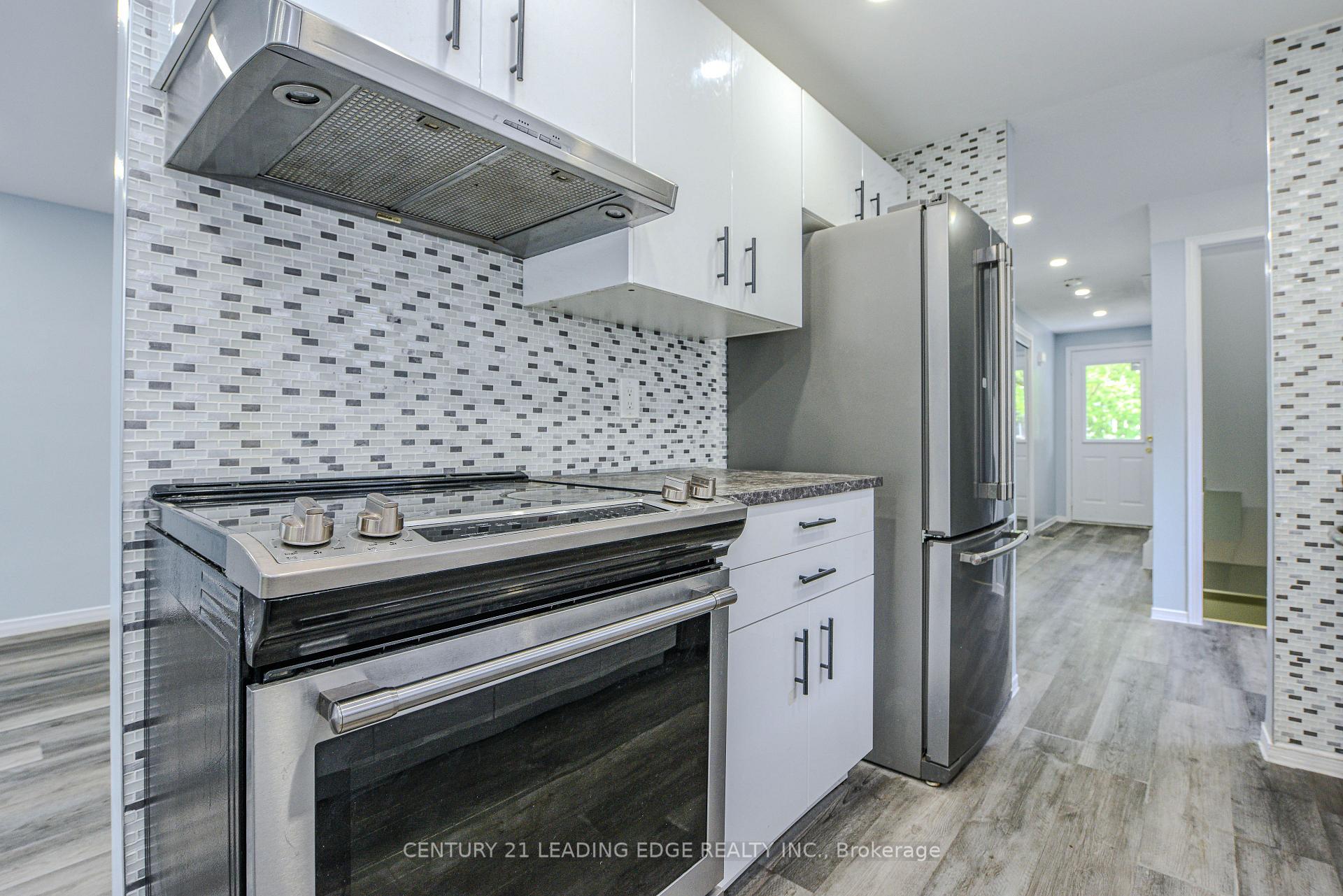 Photo 15 of 169 Hickling Trail, Barrie, Grove East — HOMEH