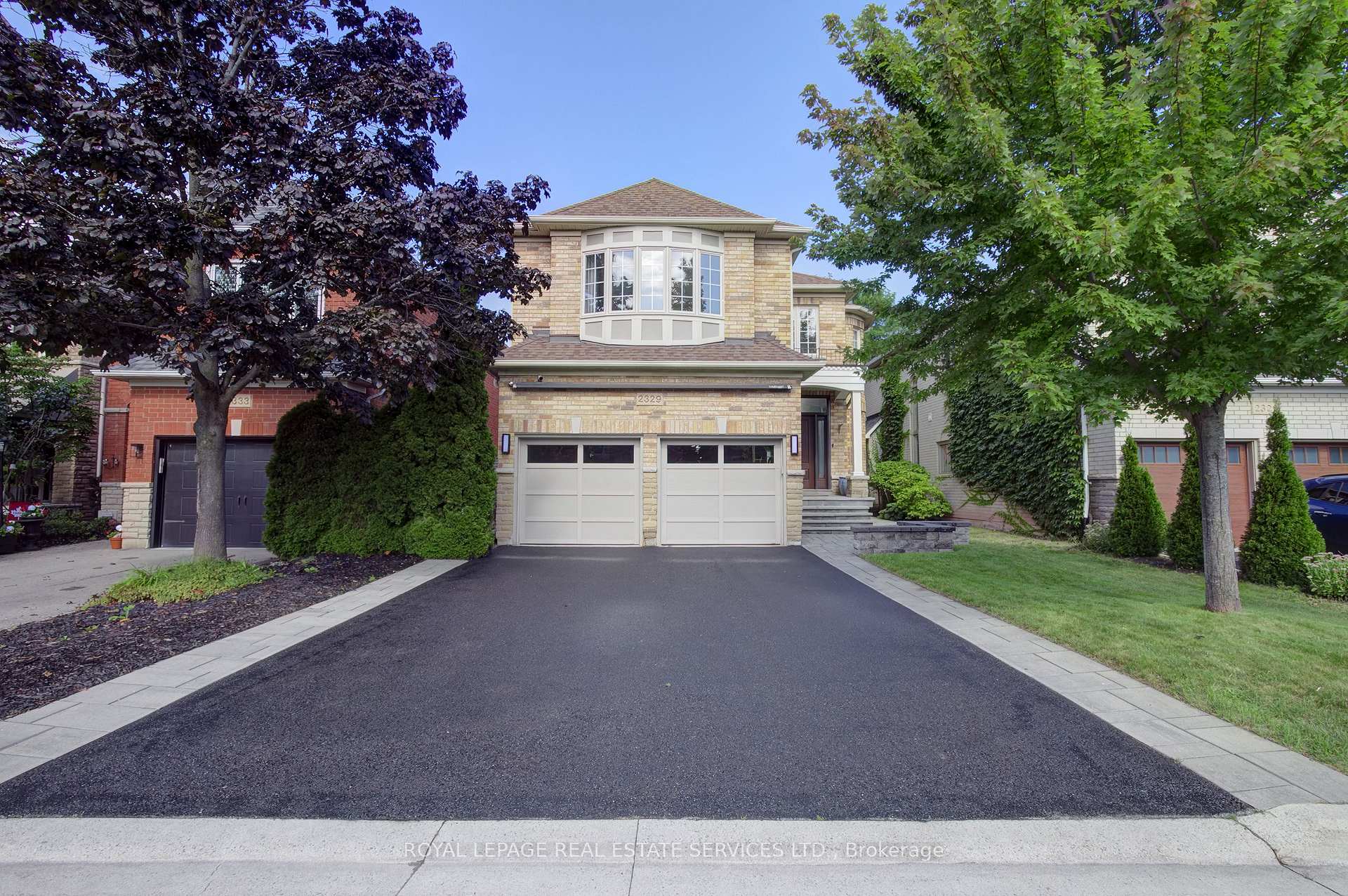 Photo 2 of 2329 Glenfield Road, Oakville, West Oak Trails — HOMEH