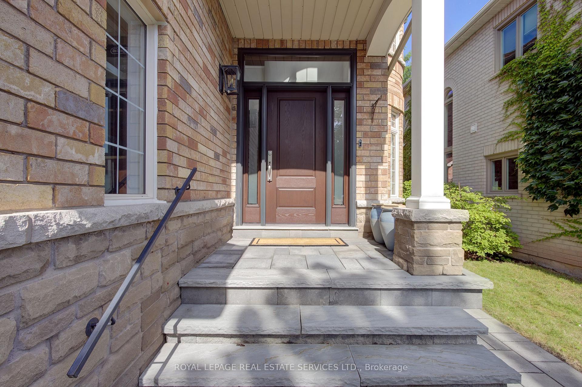 Photo 3 of 2329 Glenfield Road, Oakville, West Oak Trails — HOMEH