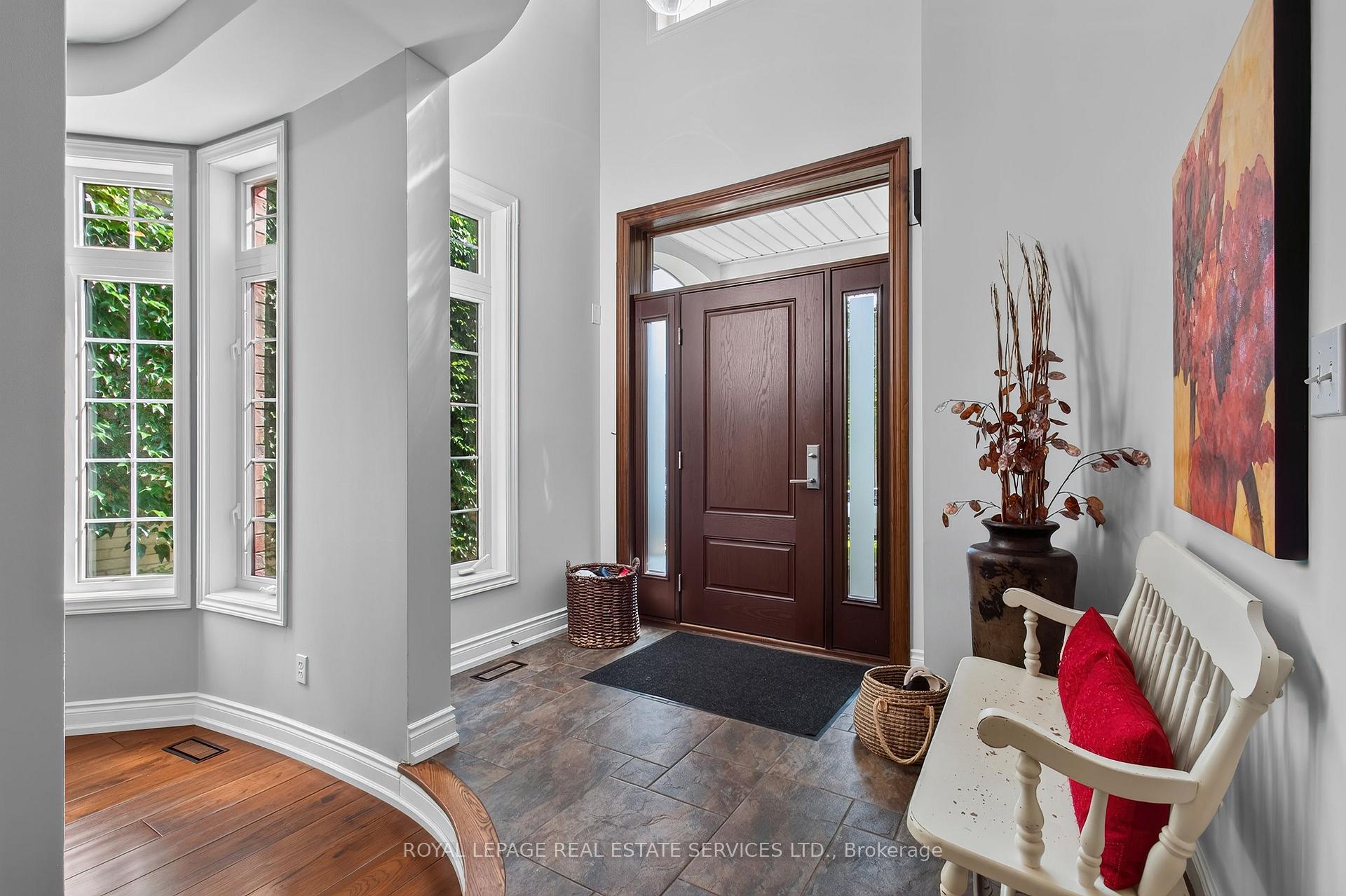 Photo 5 of 2329 Glenfield Road, Oakville, West Oak Trails — HOMEH
