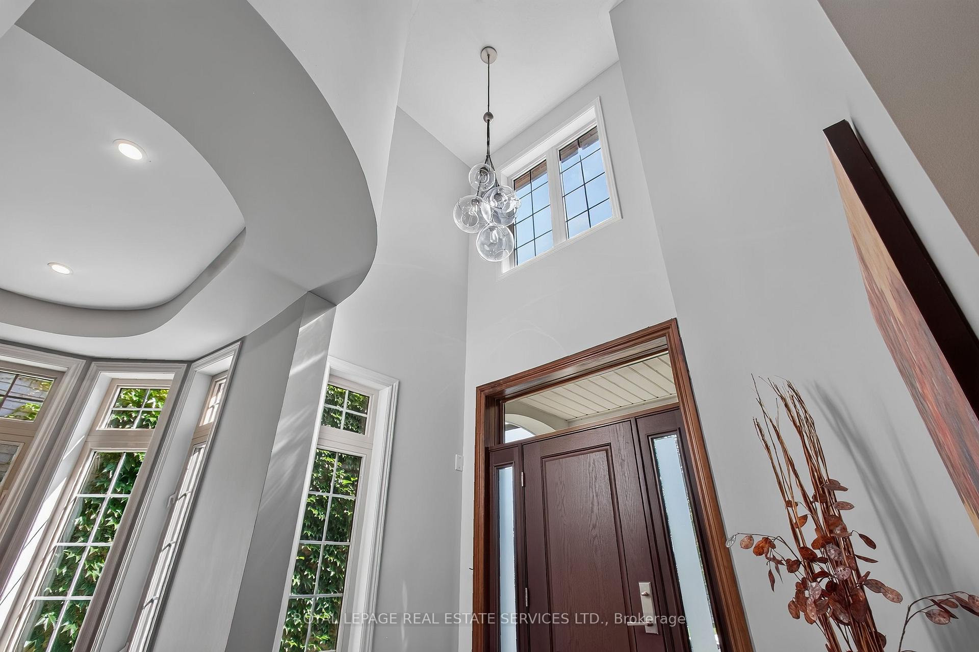 Photo 6 of 2329 Glenfield Road, Oakville, West Oak Trails — HOMEH