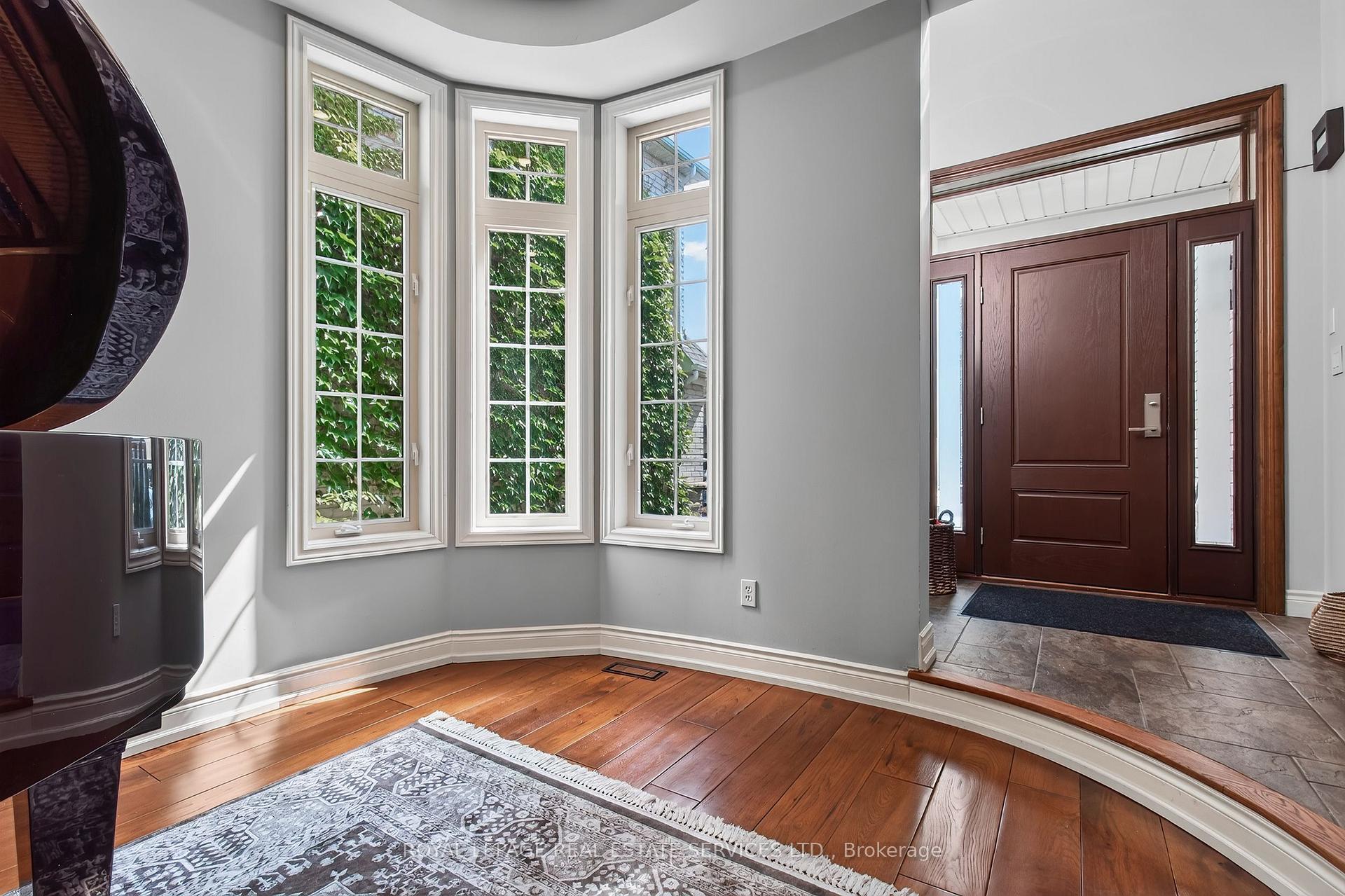 Photo 7 of 2329 Glenfield Road, Oakville, West Oak Trails — HOMEH