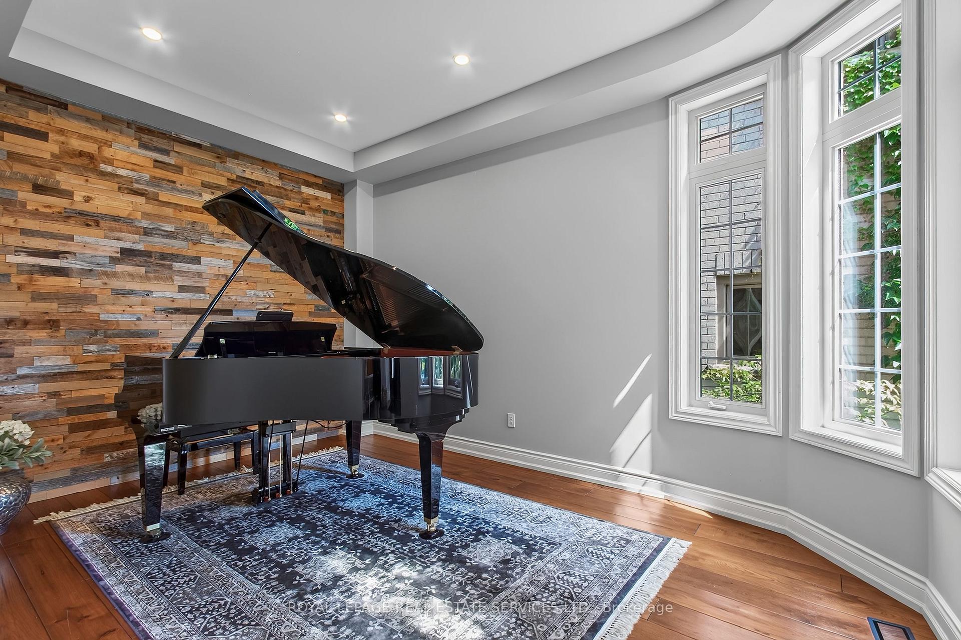 Photo 8 of 2329 Glenfield Road, Oakville, West Oak Trails — HOMEH