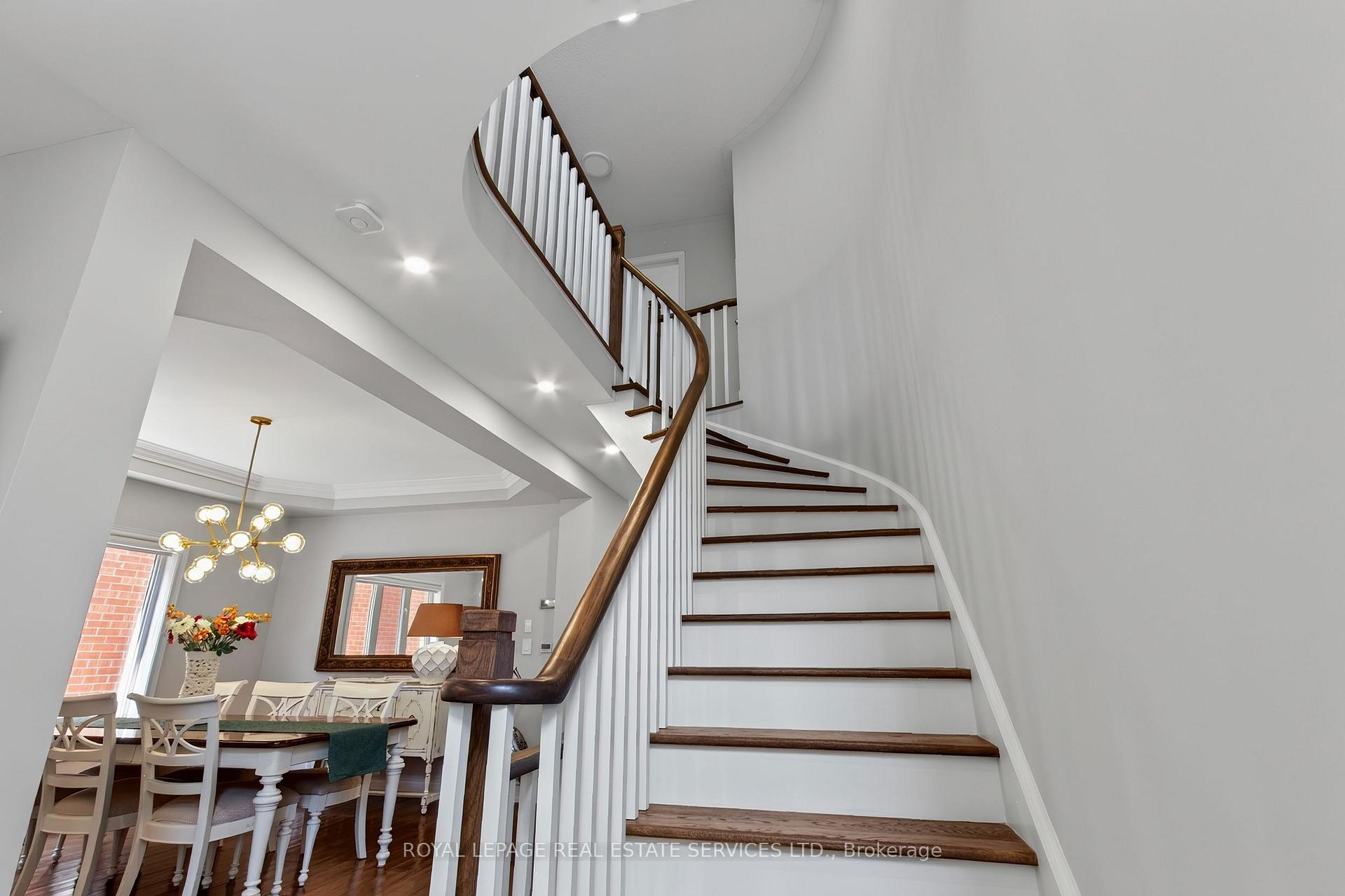 Photo 9 of 2329 Glenfield Road, Oakville, West Oak Trails — HOMEH