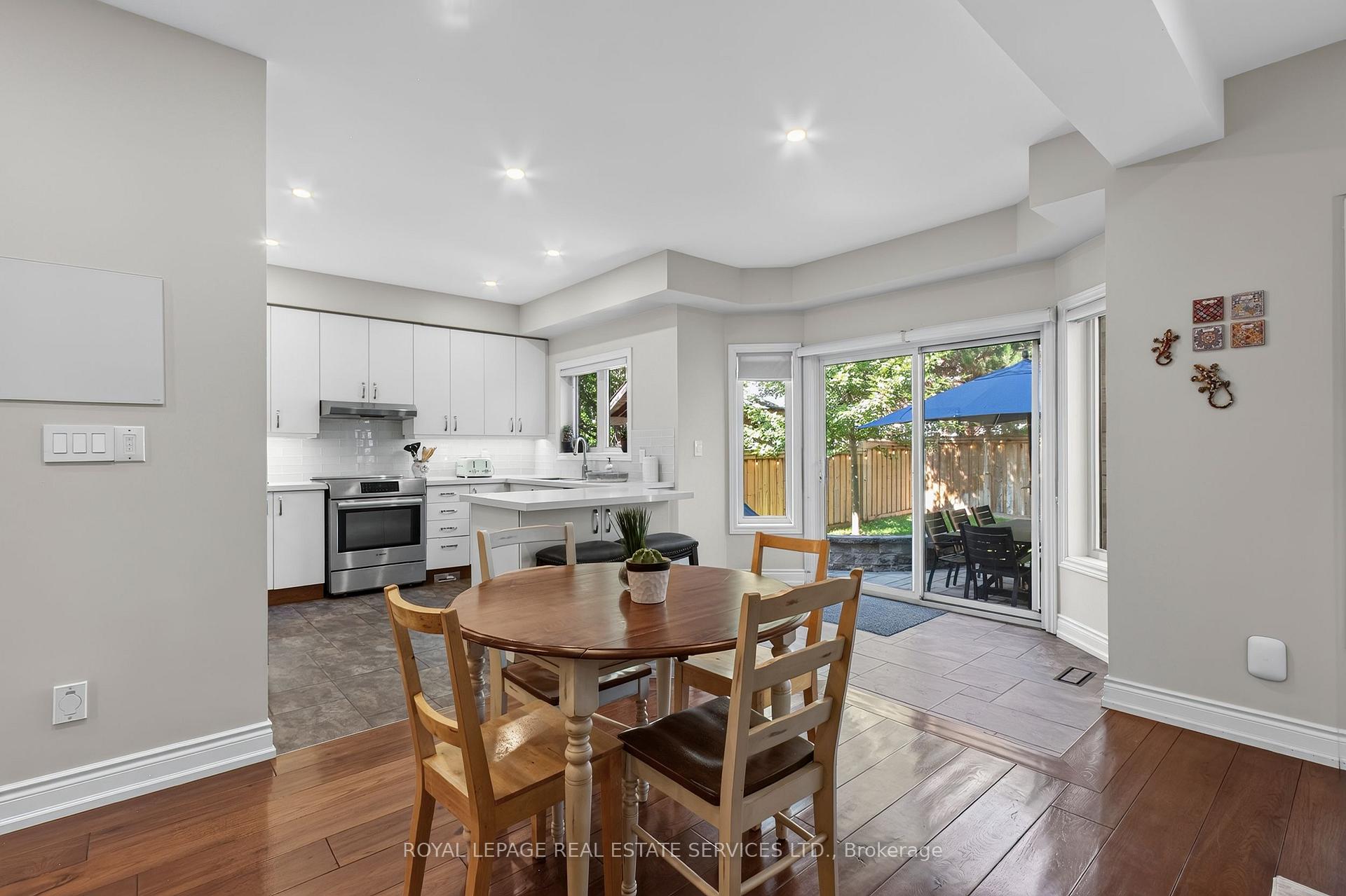 Photo 15 of 2329 Glenfield Road, Oakville, West Oak Trails — HOMEH
