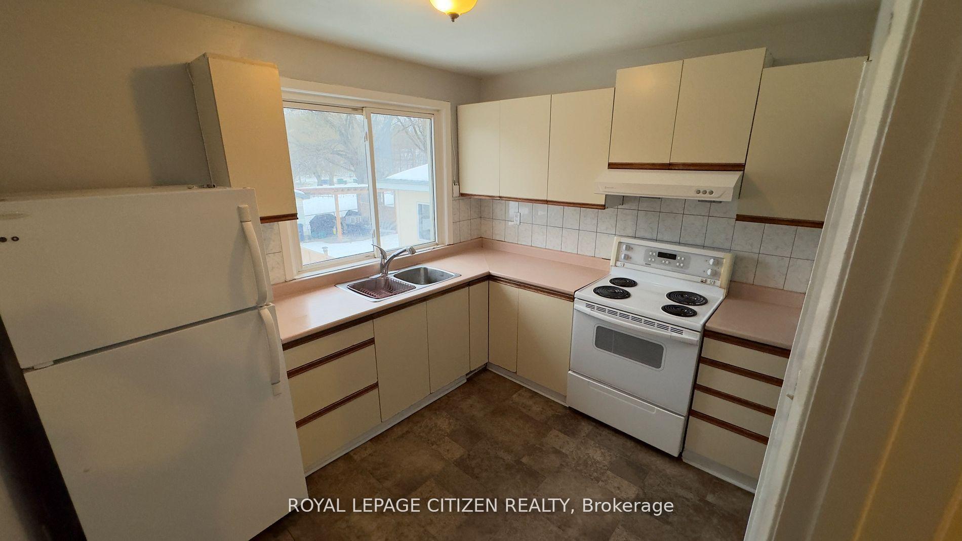 Photo 12 of Unit UPPER, 199 Habitant Drive, North York, Humbermede — HOMEH