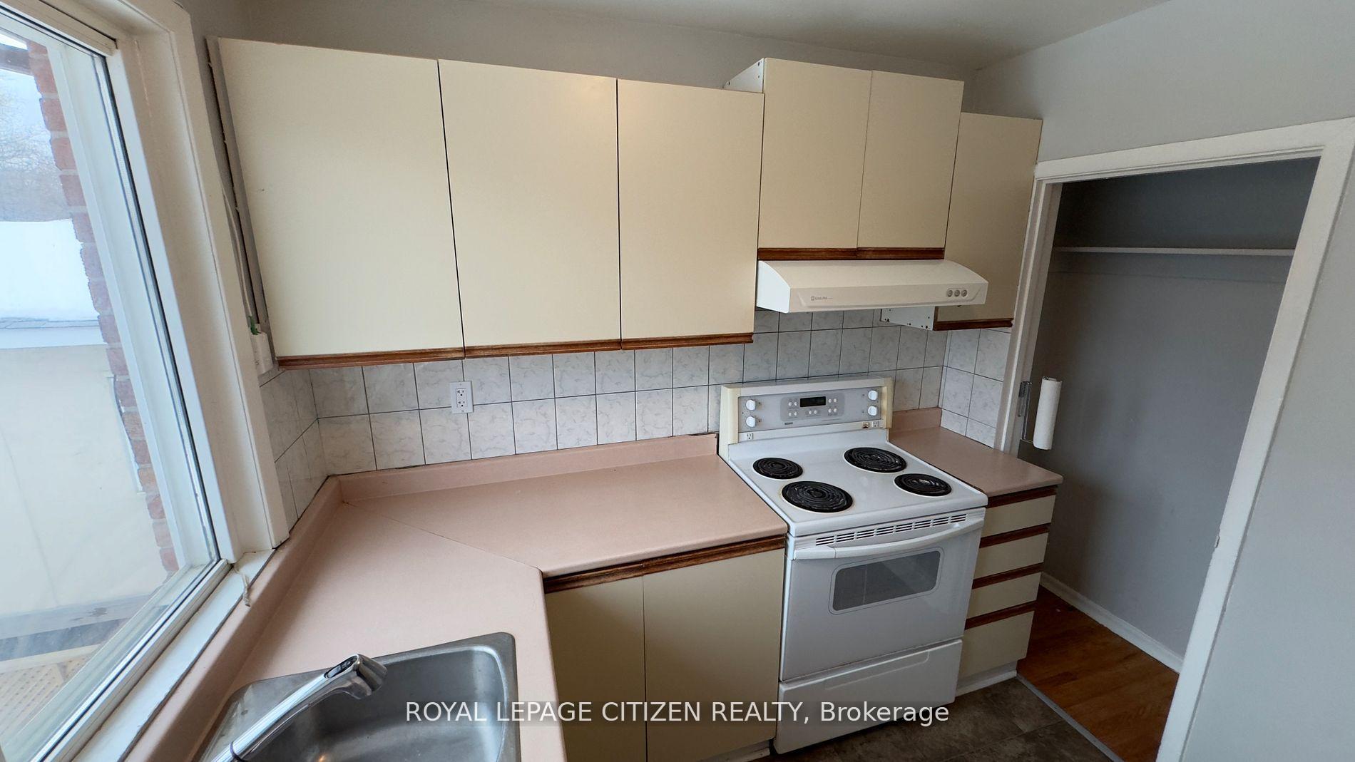Photo 13 of Unit UPPER, 199 Habitant Drive, North York, Humbermede — HOMEH