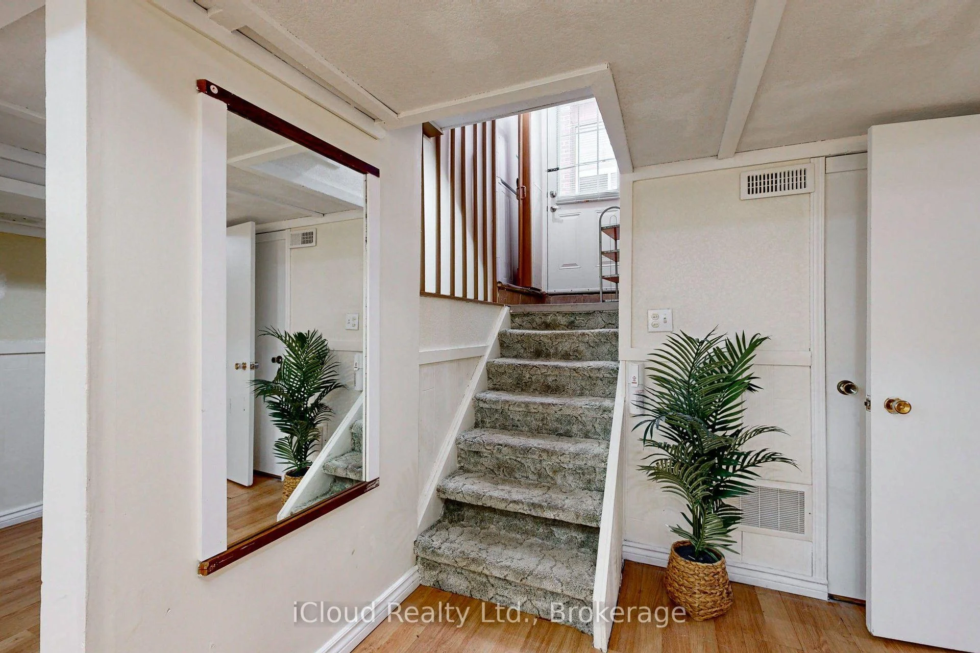 Photo 4 of Unit Lower, 50 Denlow Drive, Brampton, Fletcher's West — HOMEH
