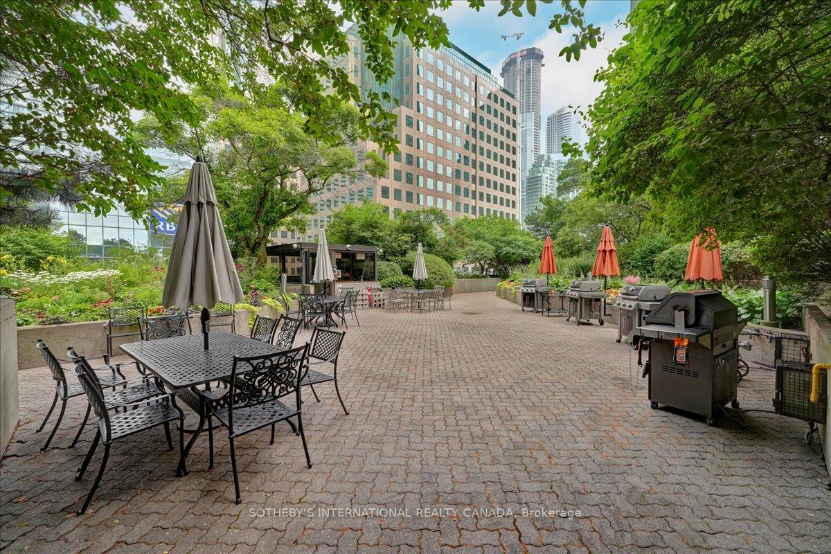 Photo 24 of Unit 1110, 65 Harbour Square, Toronto, Waterfront Communities — HOMEH