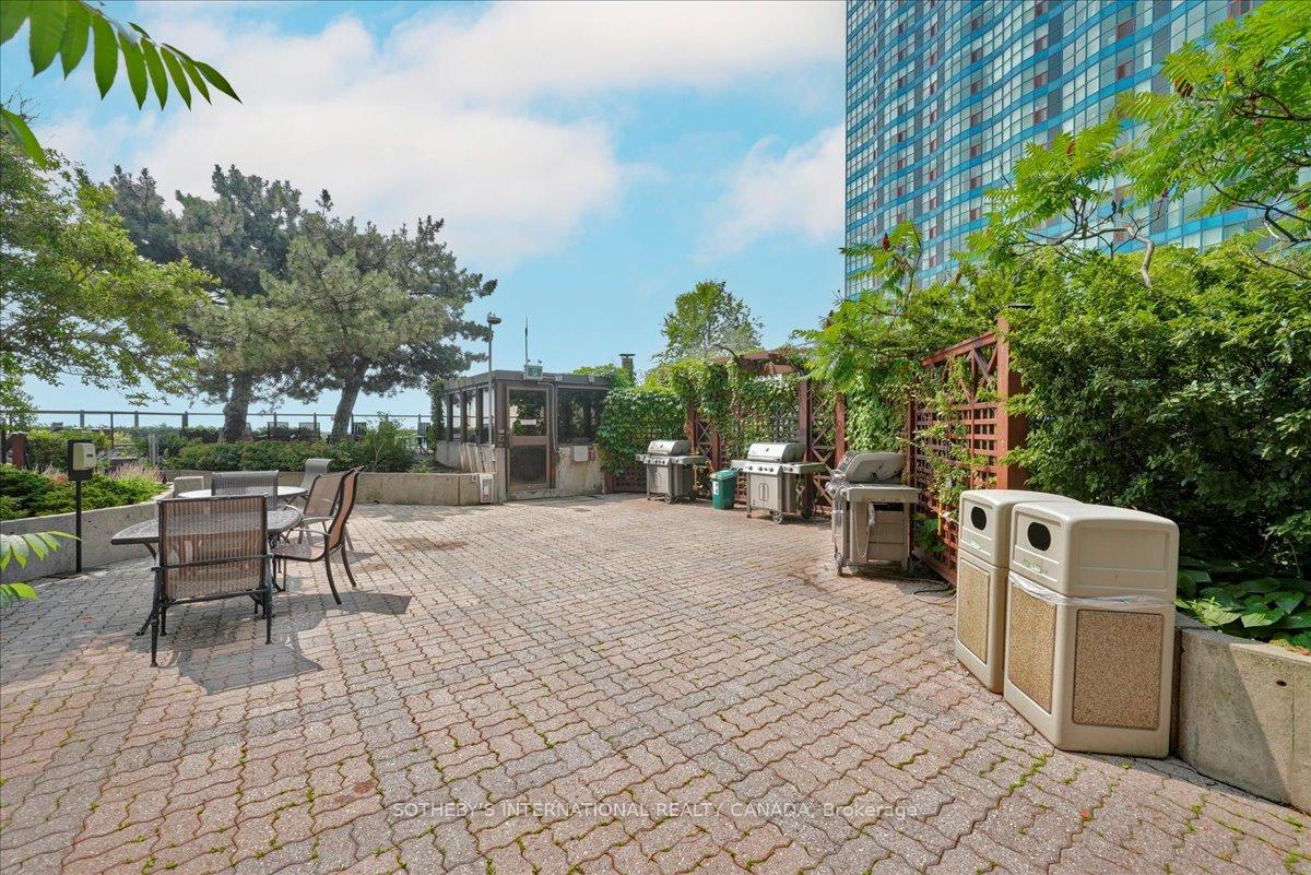 Photo 25 of Unit 1110, 65 Harbour Square, Toronto, Waterfront Communities — HOMEH