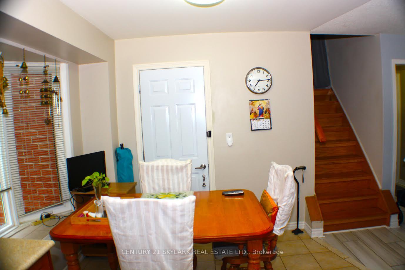 Photo 5 of 173 Lech Walesa Drive, Mississauga, Fairview — HOMEH