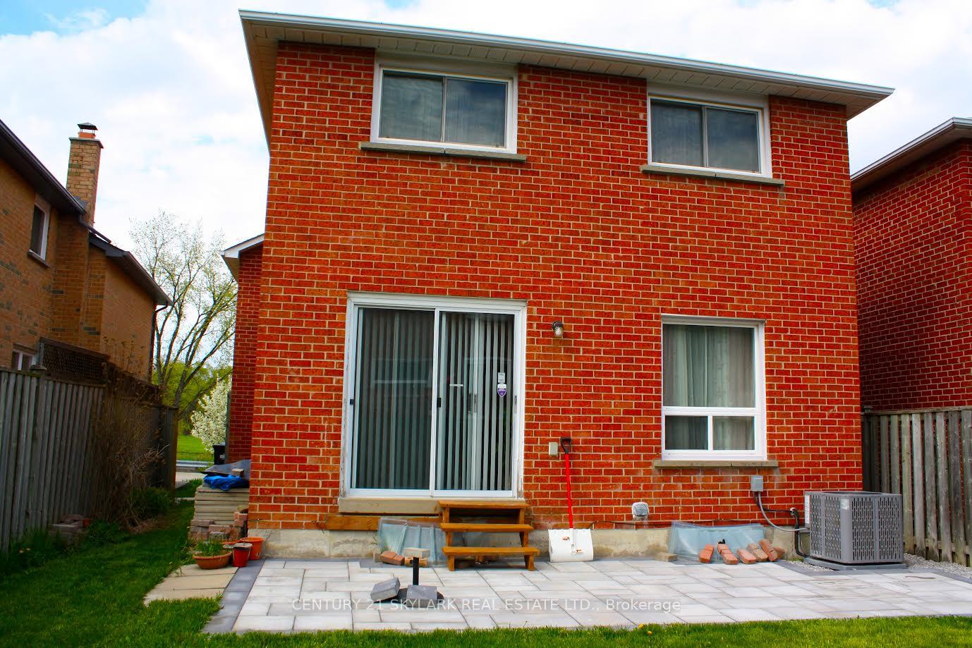 Photo 22 of 173 Lech Walesa Drive, Mississauga, Fairview — HOMEH