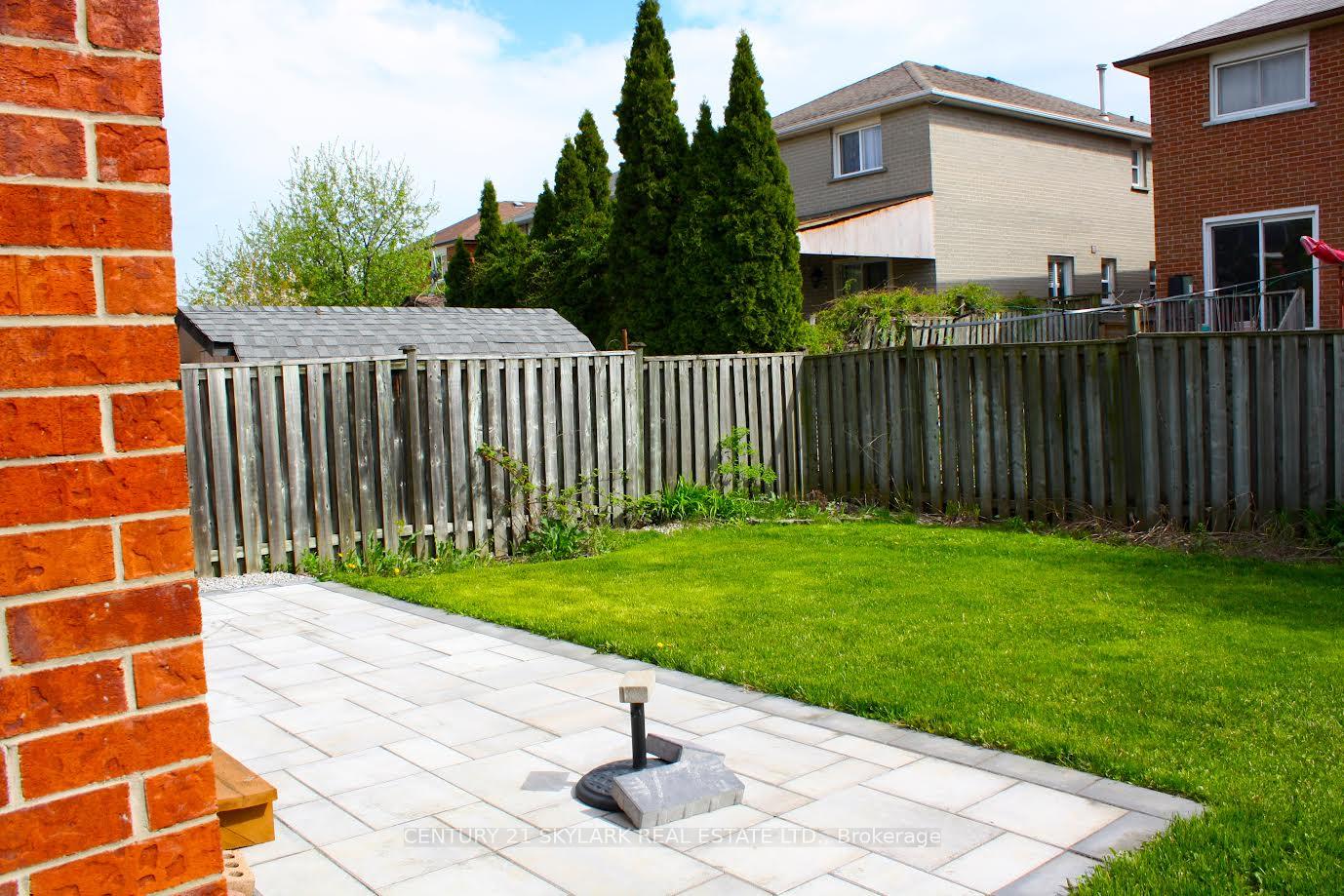 Photo 25 of 173 Lech Walesa Drive, Mississauga, Fairview — HOMEH