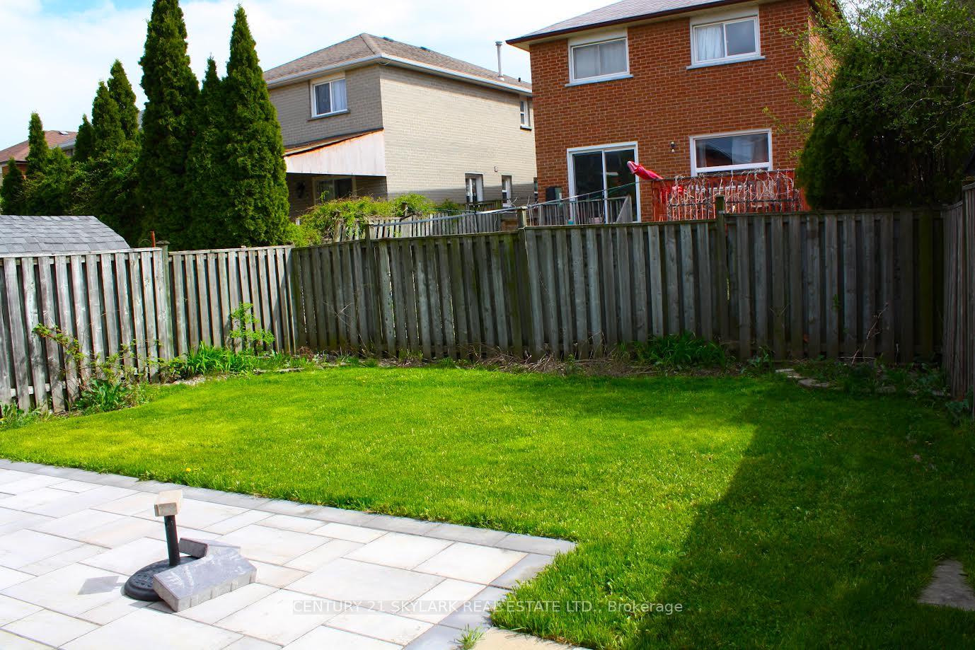 Photo 26 of 173 Lech Walesa Drive, Mississauga, Fairview — HOMEH