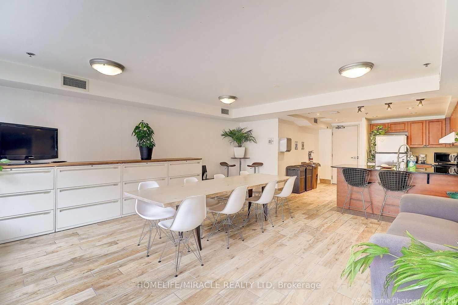 Photo 3 of Unit 607, 225 Wellesley Street, Toronto, Cabbagetown-South St. James Town — HOMEH