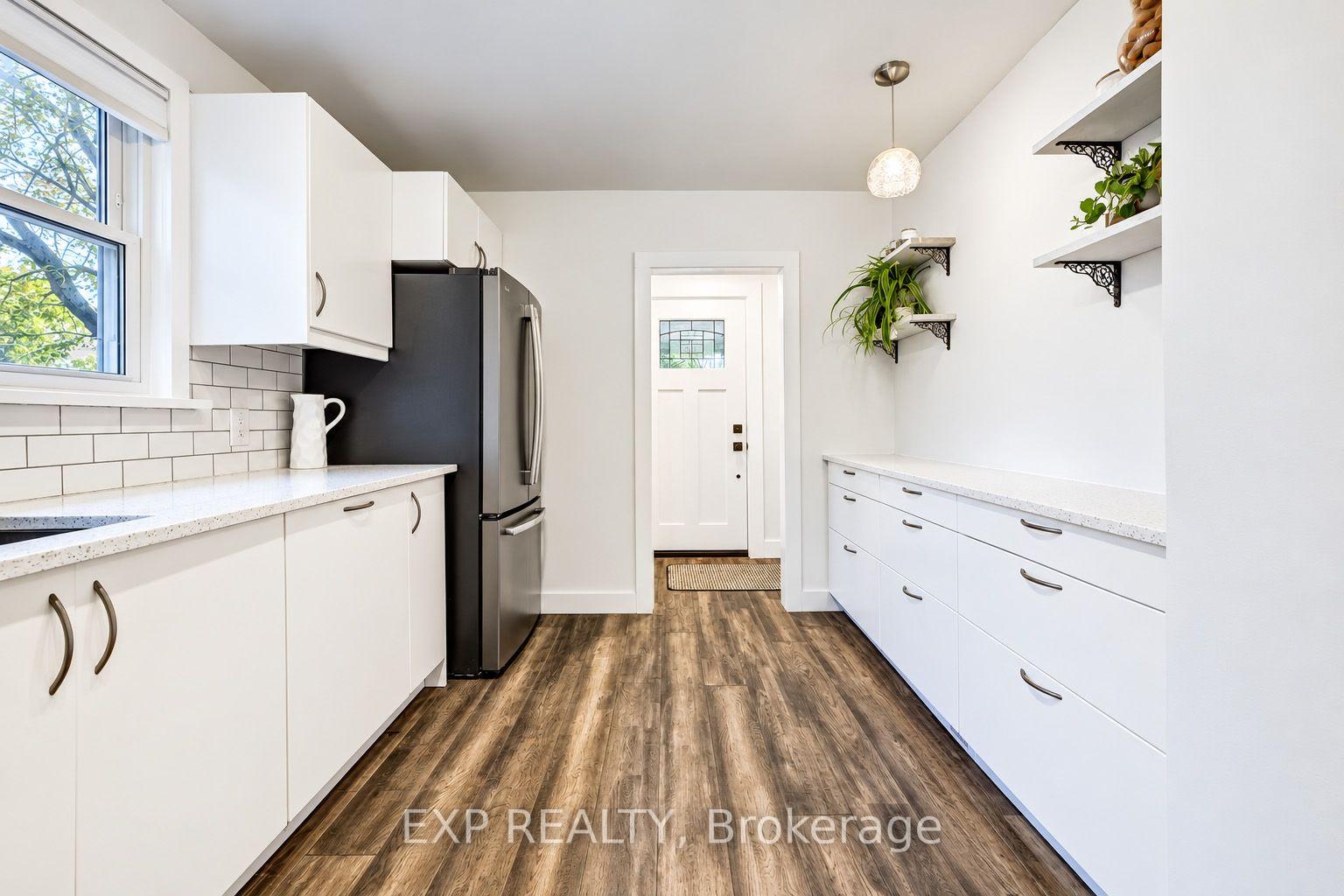 Photo 9 of 36 Crestwood Avenue, Kitchener, Uptown Waterloo/North Ward — HOMEH