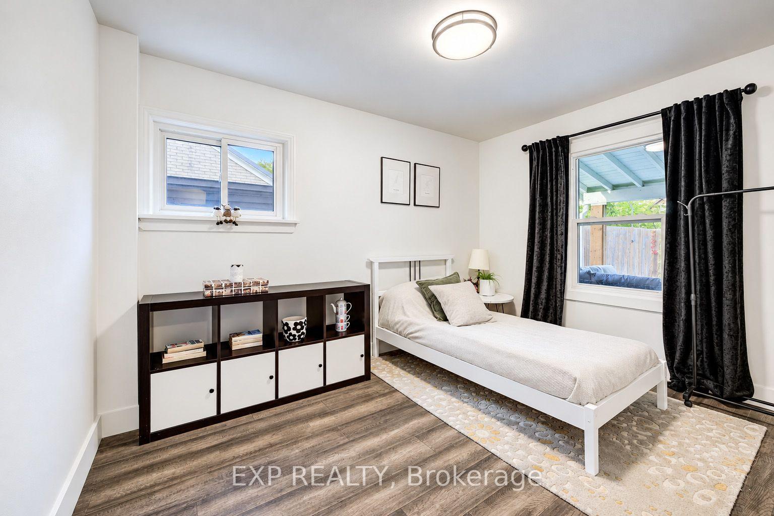 Photo 10 of 36 Crestwood Avenue, Kitchener, Uptown Waterloo/North Ward — HOMEH