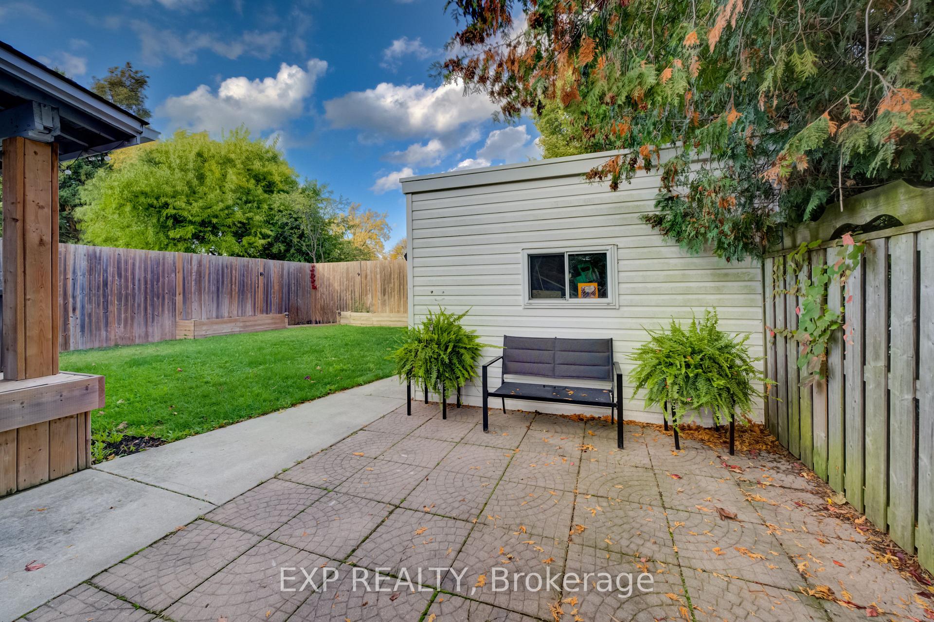 Photo 27 of 36 Crestwood Avenue, Kitchener, Uptown Waterloo/North Ward — HOMEH
