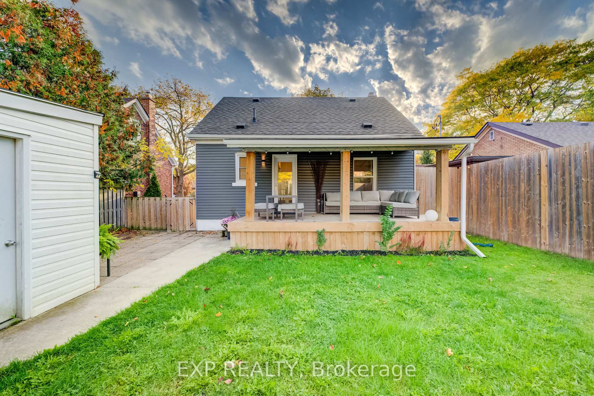 Photo 30 of 36 Crestwood Avenue, Kitchener, Uptown Waterloo/North Ward — HOMEH