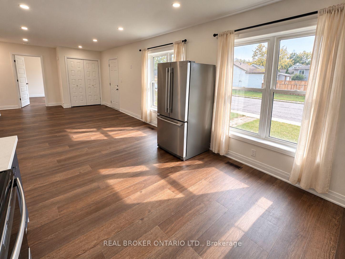 Photo 4 of Unit Unit B, 15 Keele Street, St. Catharines, Burleigh Hill — HOMEH