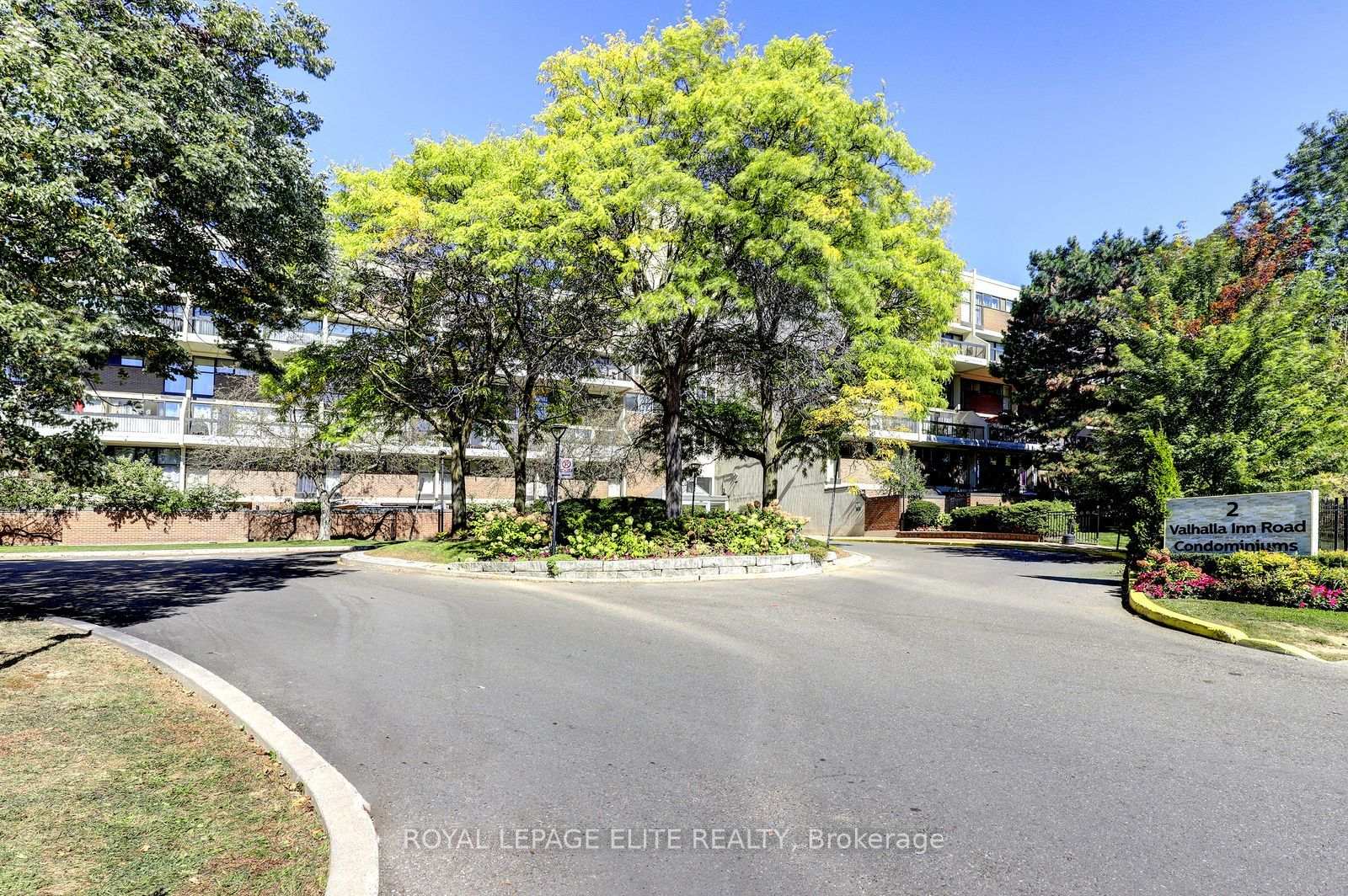 Photo 3 of Unit 250, 2 Valhalla Inn Road, Etobicoke, Islington-City Centre West — HOMEH