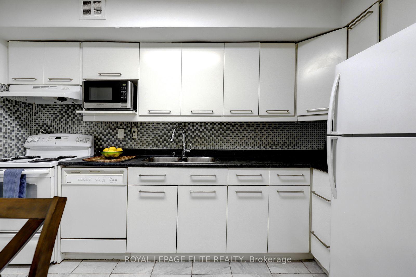 Photo 13 of Unit 250, 2 Valhalla Inn Road, Etobicoke, Islington-City Centre West — HOMEH