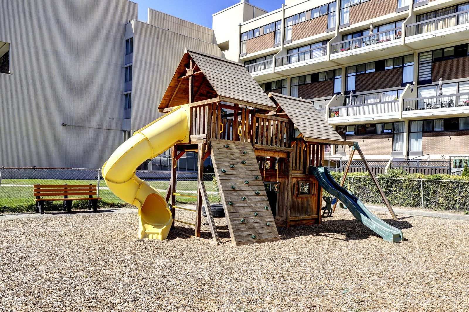 Photo 38 of Unit 250, 2 Valhalla Inn Road, Etobicoke, Islington-City Centre West — HOMEH
