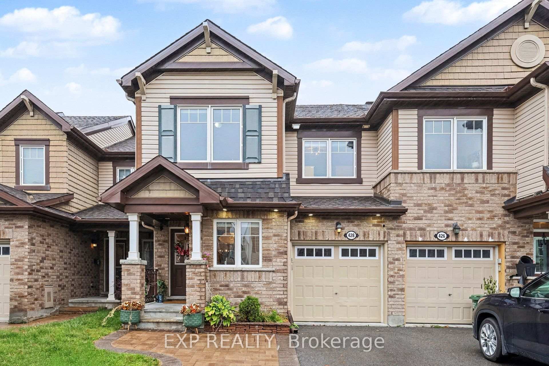 Photo 2 of 428 White Arctic Avenue, Ottawa, Barrhaven - Half Moon Bay — HOMEH