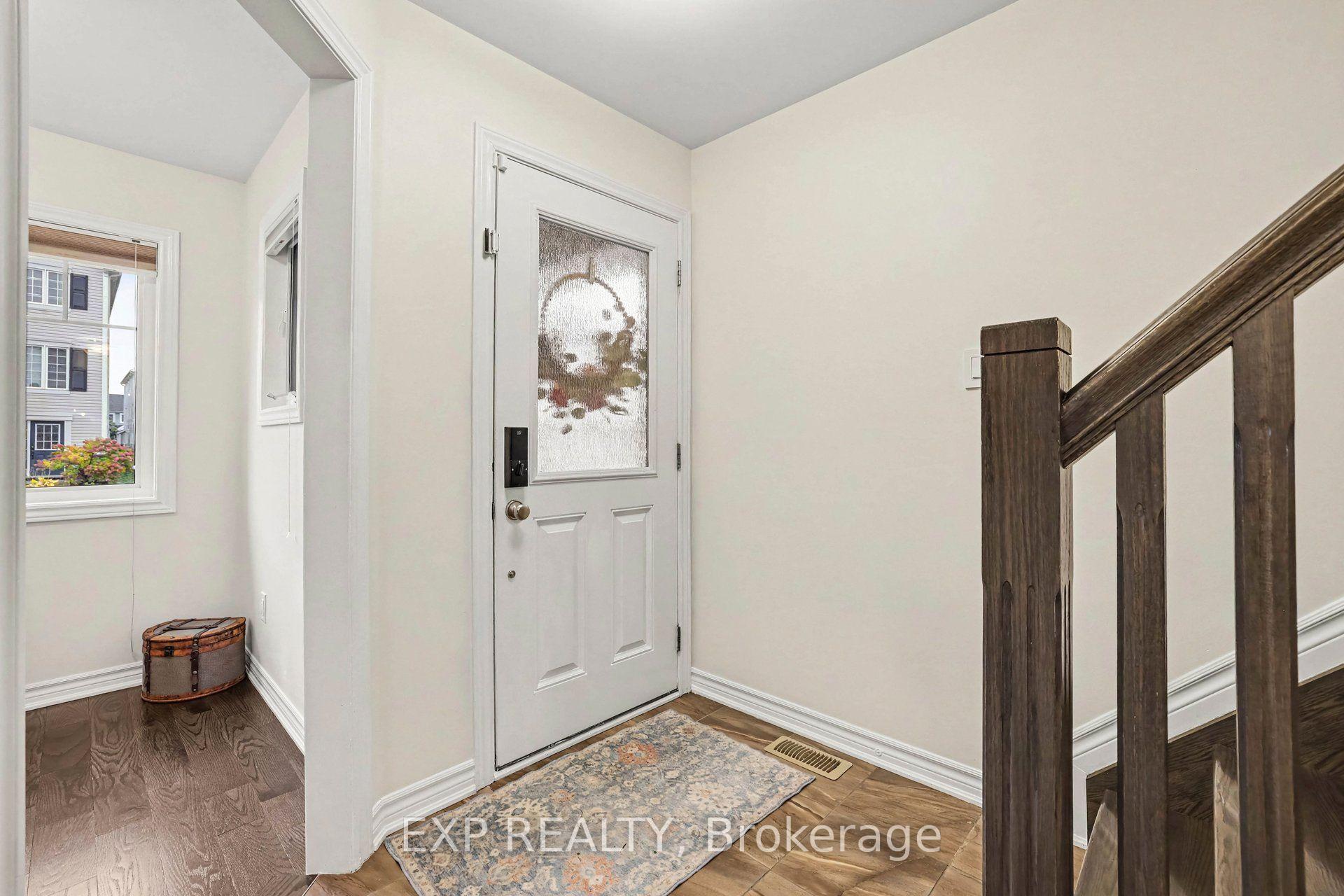 Photo 5 of 428 White Arctic Avenue, Ottawa, Barrhaven - Half Moon Bay — HOMEH