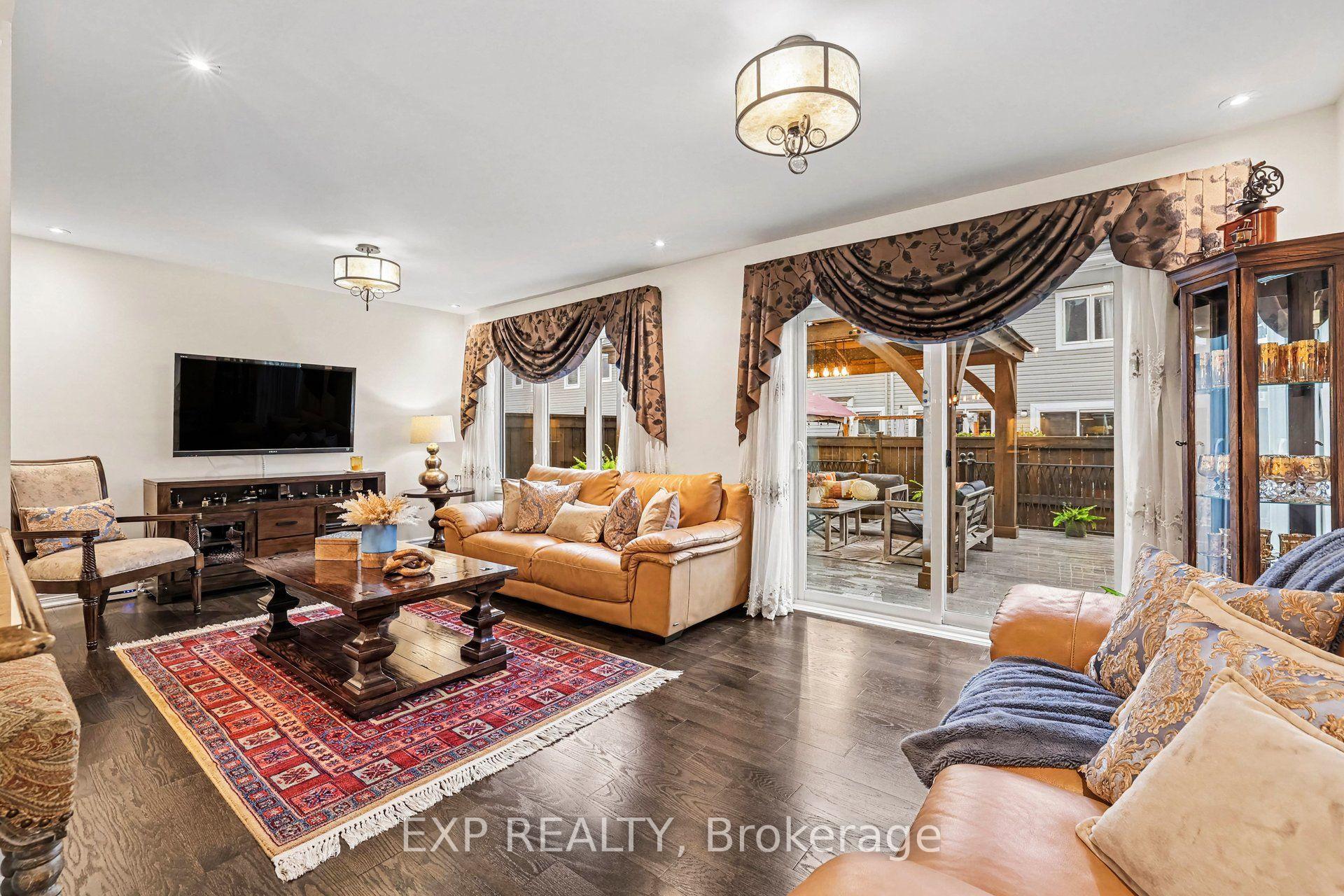 Photo 11 of 428 White Arctic Avenue, Ottawa, Barrhaven - Half Moon Bay — HOMEH
