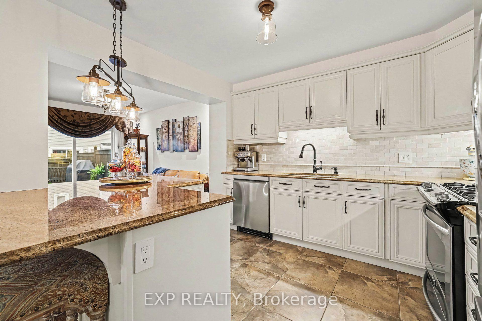 Photo 14 of 428 White Arctic Avenue, Ottawa, Barrhaven - Half Moon Bay — HOMEH