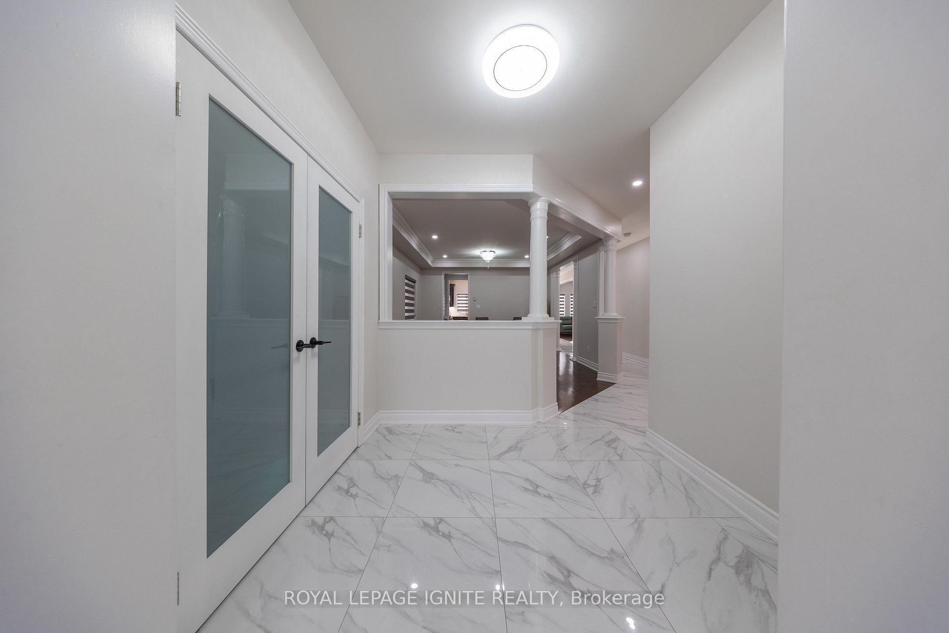Photo 6 of 96 Maverick Crescent, Vaughan, Patterson — HOMEH
