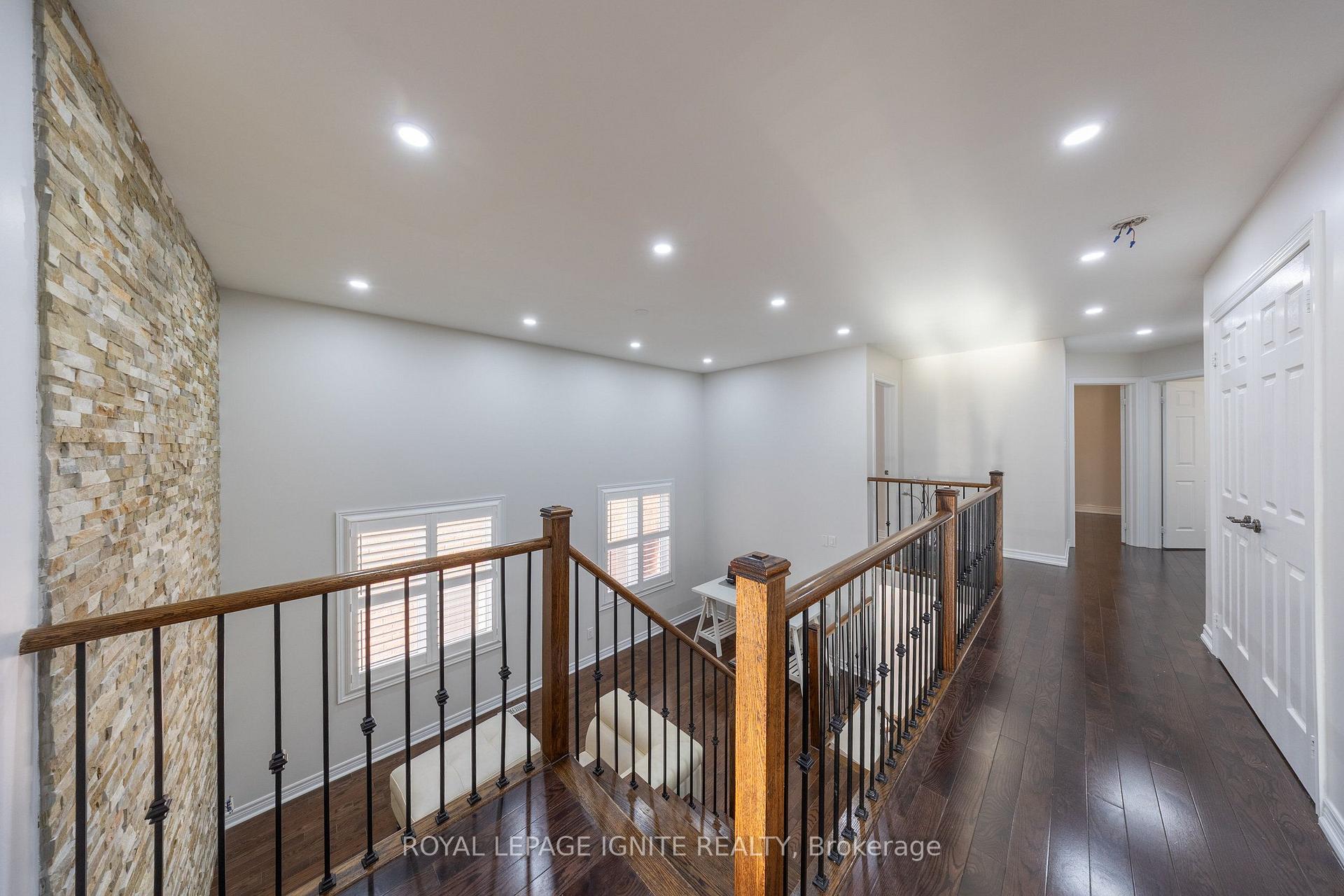 Photo 21 of 96 Maverick Crescent, Vaughan, Patterson — HOMEH