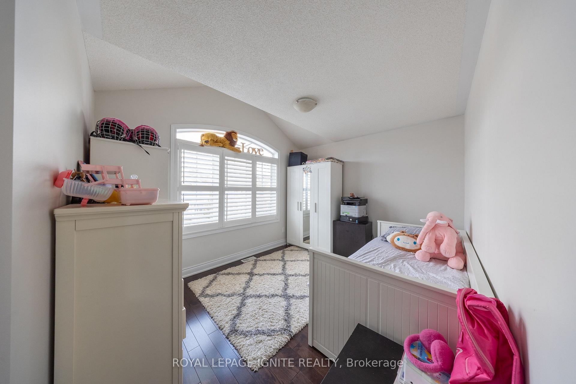 Photo 27 of 96 Maverick Crescent, Vaughan, Patterson — HOMEH