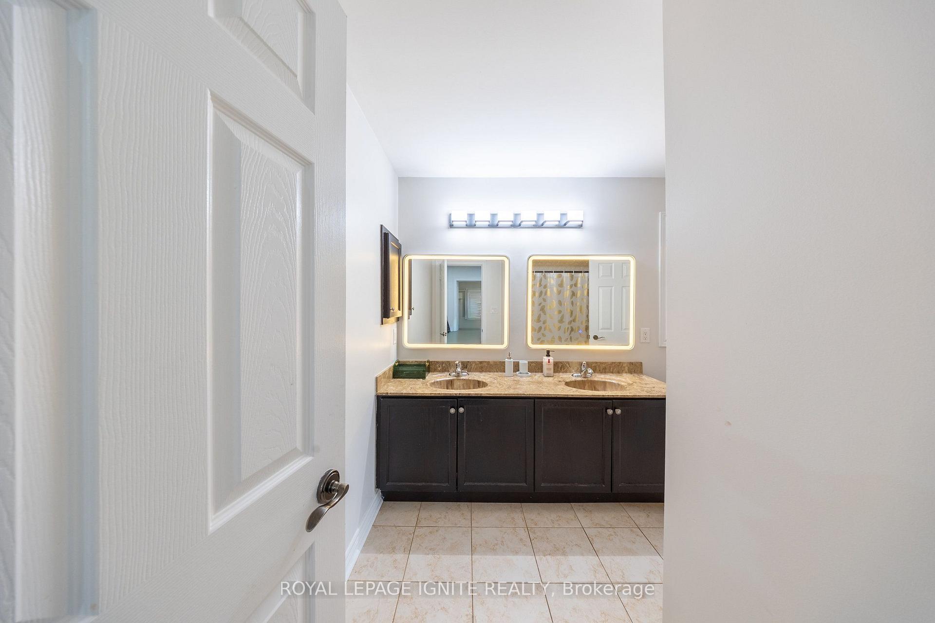 Photo 30 of 96 Maverick Crescent, Vaughan, Patterson — HOMEH