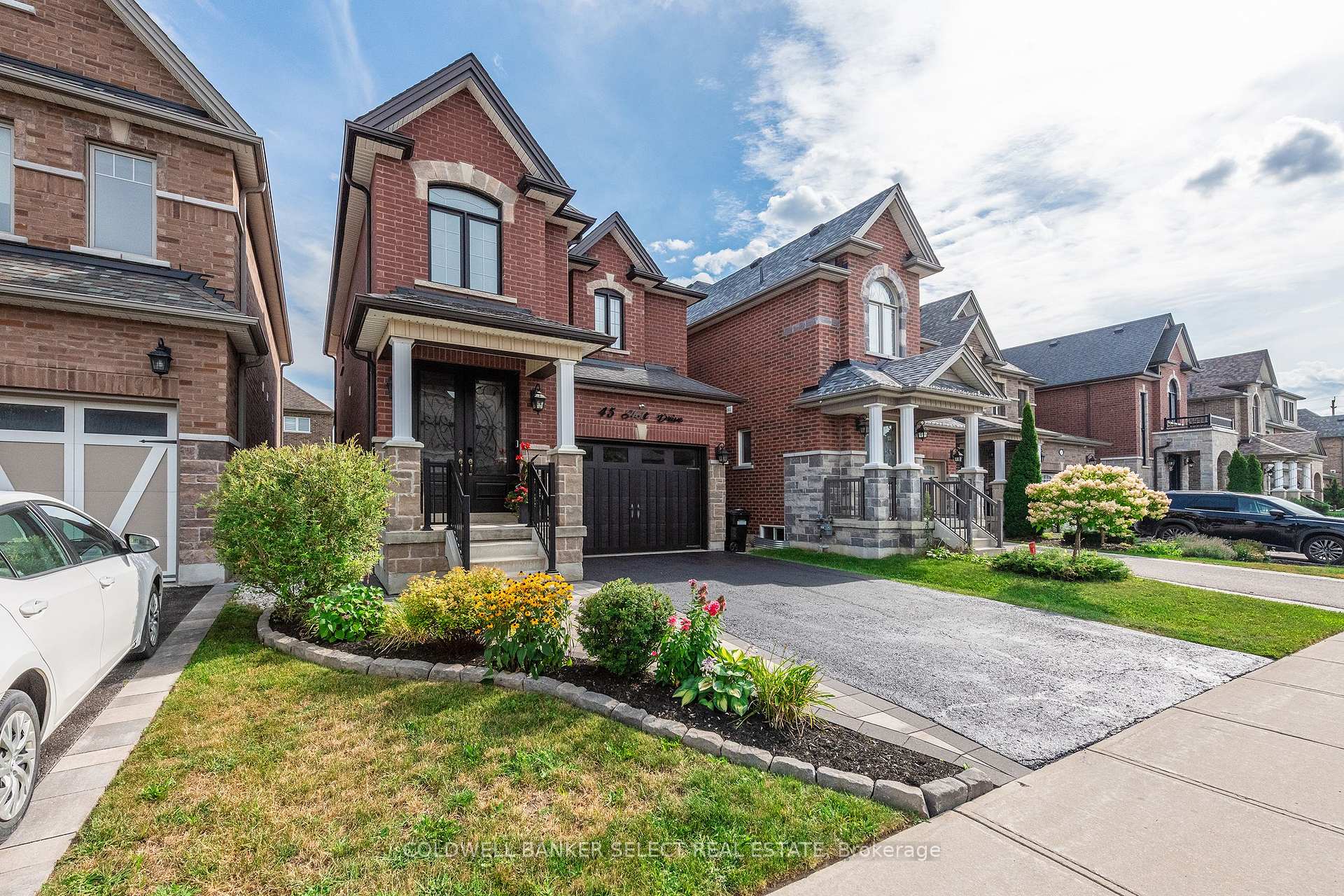 Photo 2 of 45 Holt Drive, New Tecumseth, Alliston — HOMEH