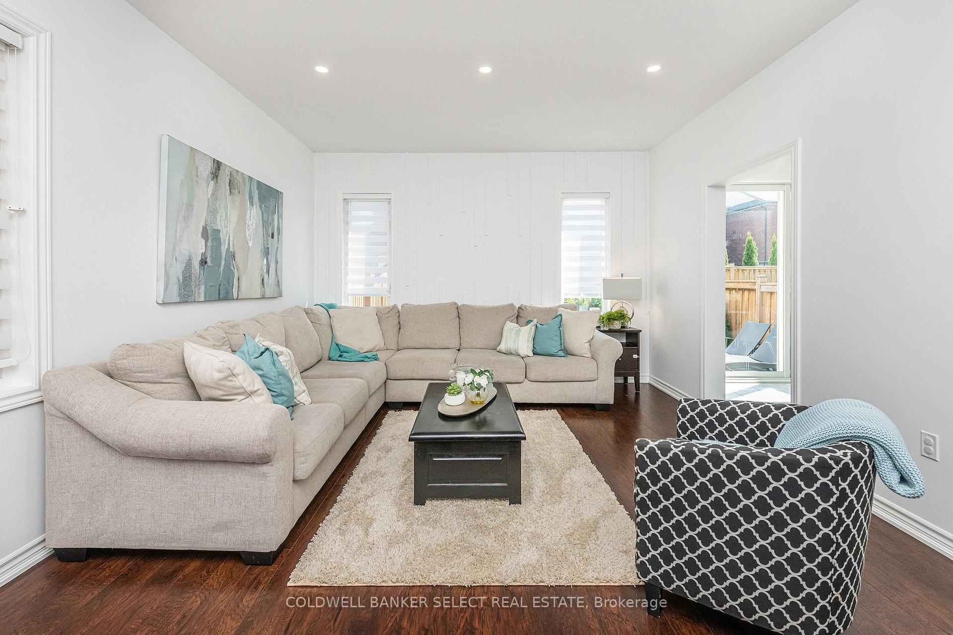 Photo 8 of 45 Holt Drive, New Tecumseth, Alliston — HOMEH