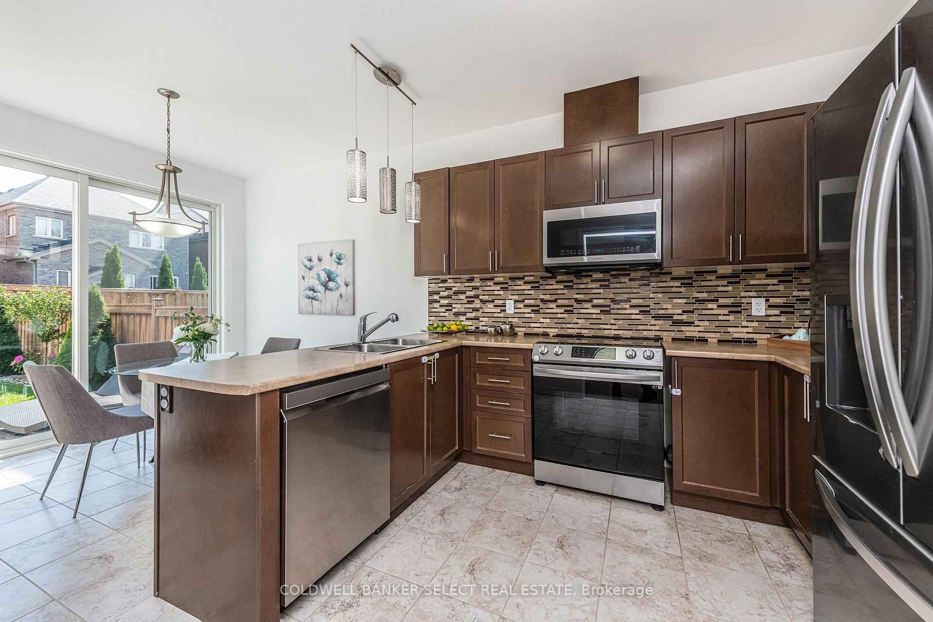 Photo 13 of 45 Holt Drive, New Tecumseth, Alliston — HOMEH