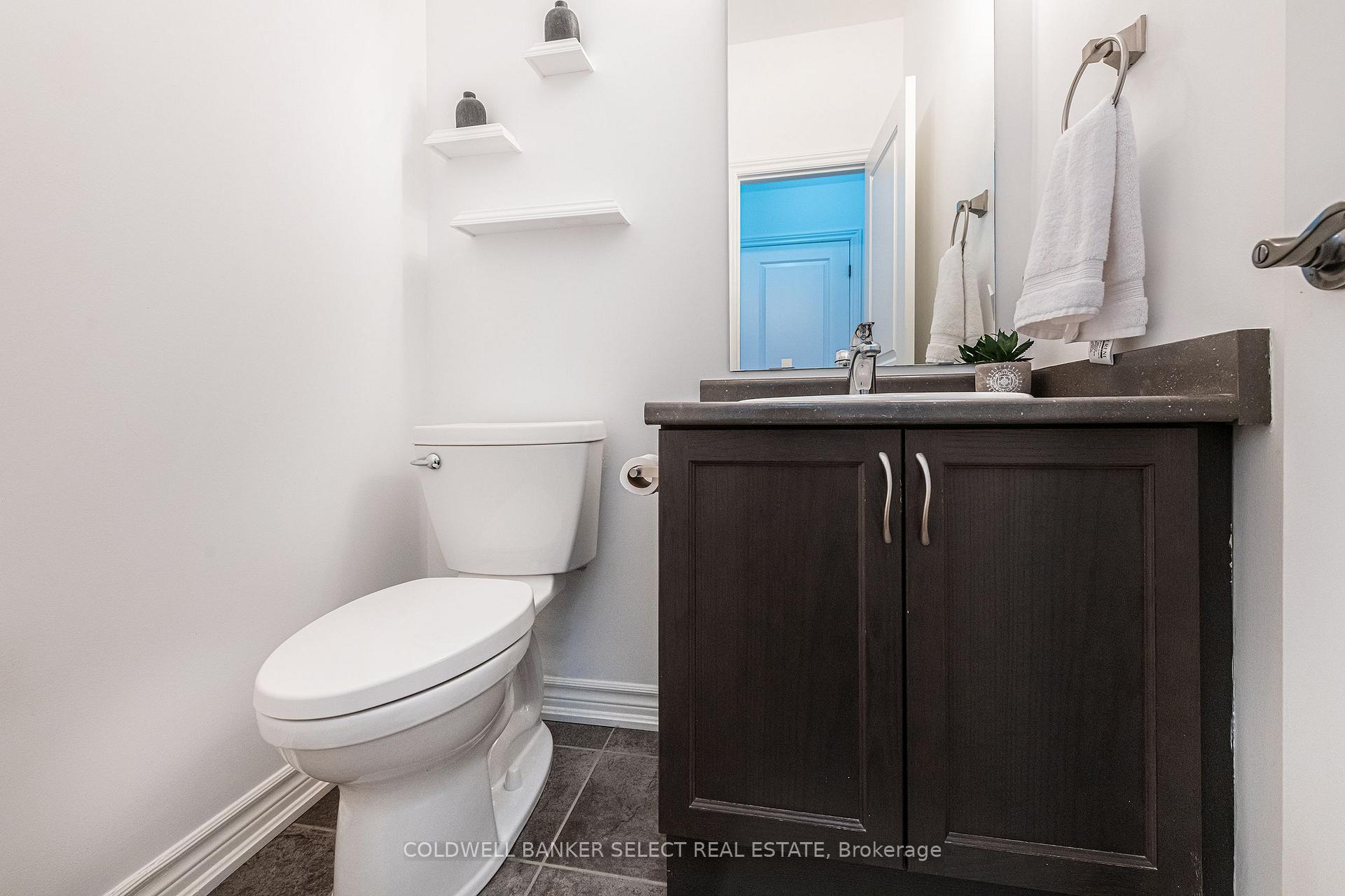 Photo 18 of 45 Holt Drive, New Tecumseth, Alliston — HOMEH