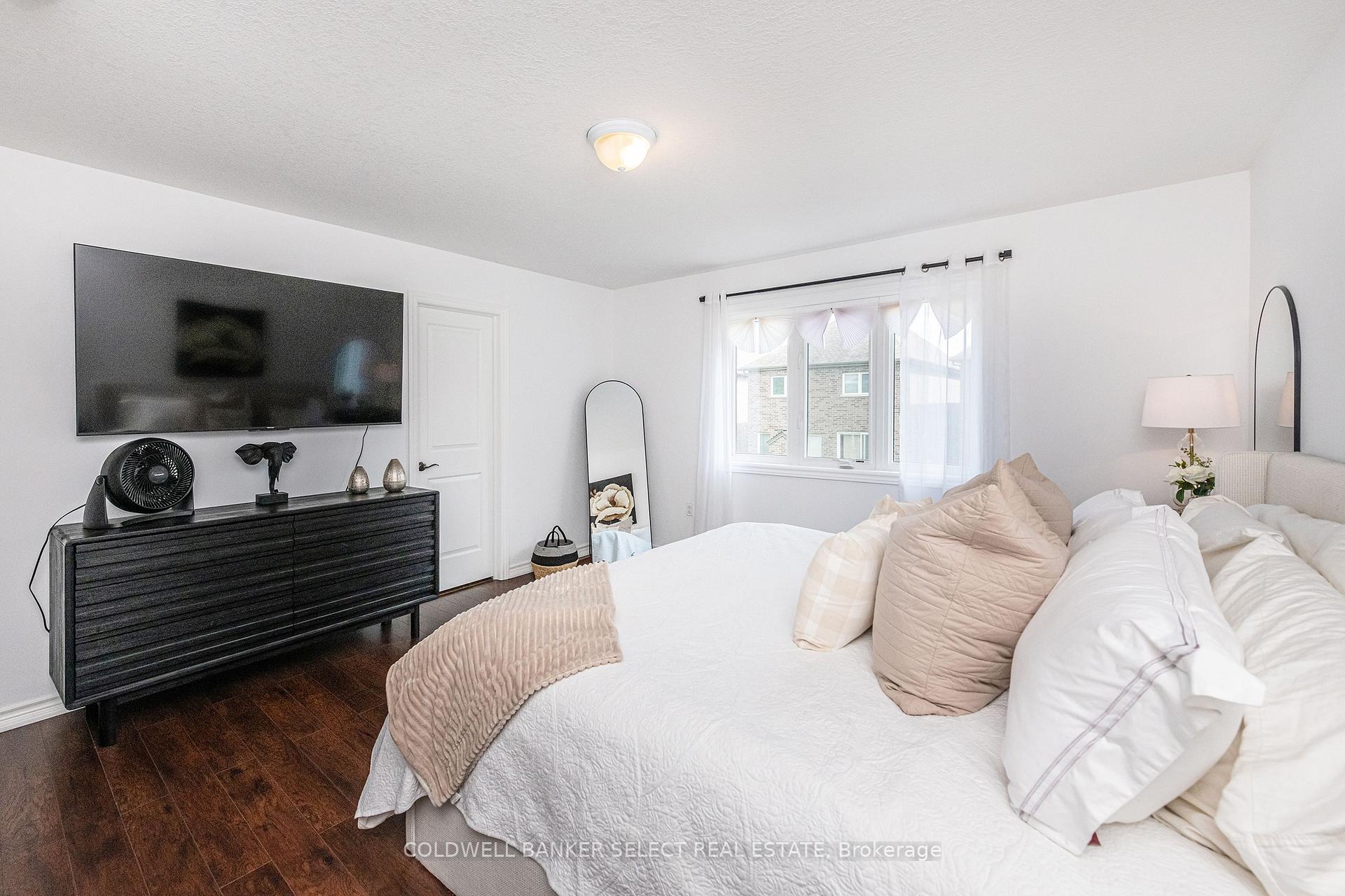 Photo 23 of 45 Holt Drive, New Tecumseth, Alliston — HOMEH