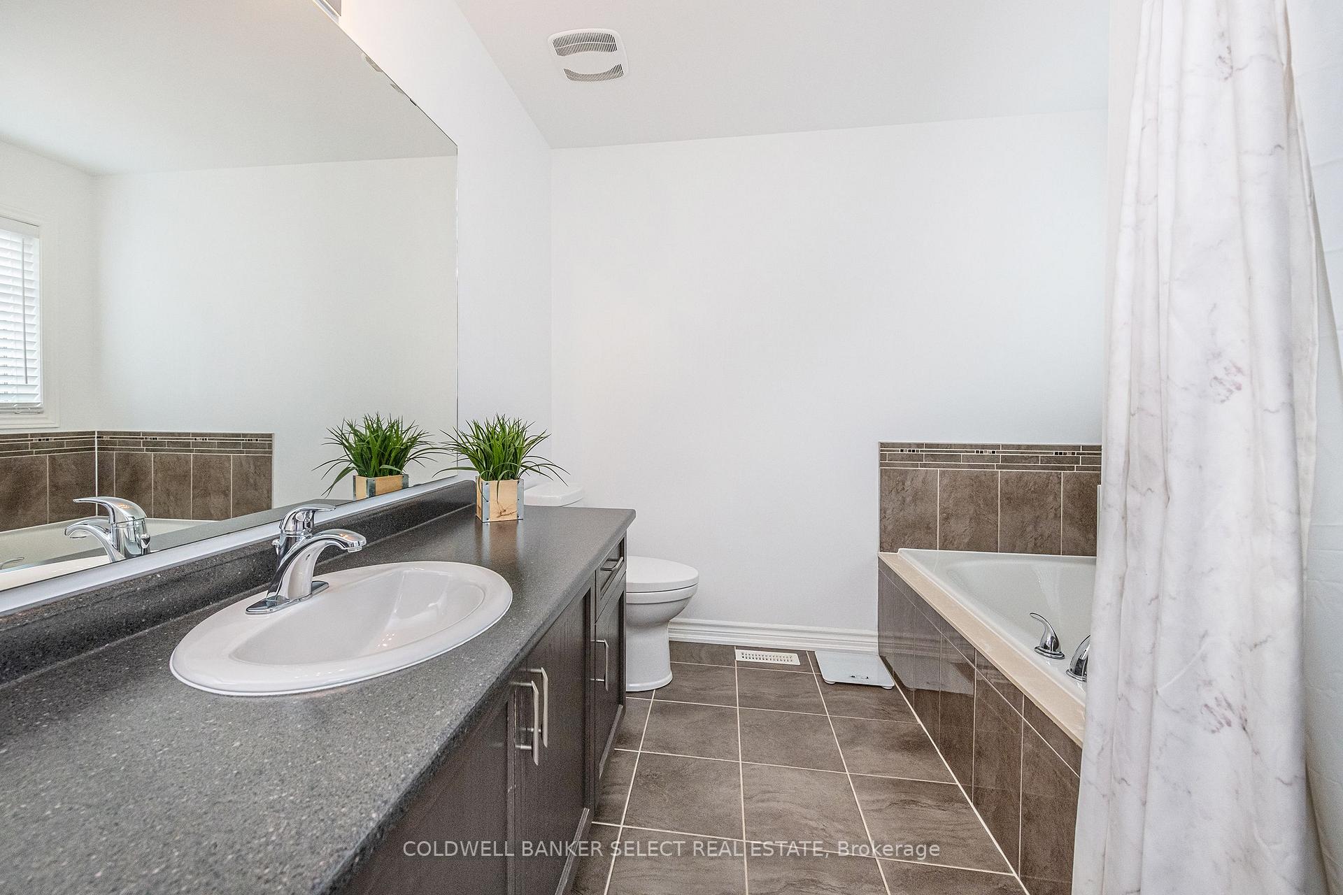Photo 24 of 45 Holt Drive, New Tecumseth, Alliston — HOMEH