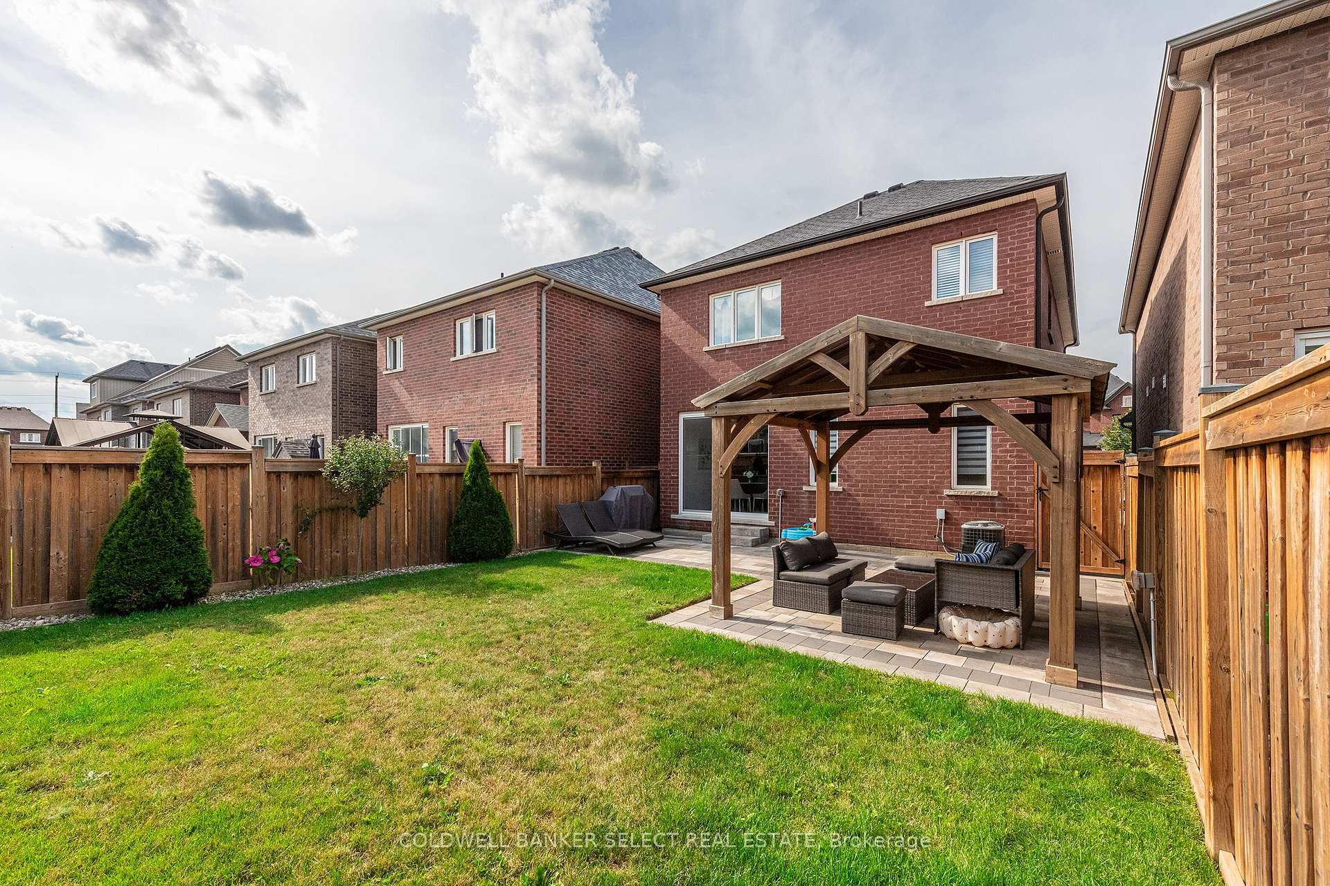 Photo 31 of 45 Holt Drive, New Tecumseth, Alliston — HOMEH
