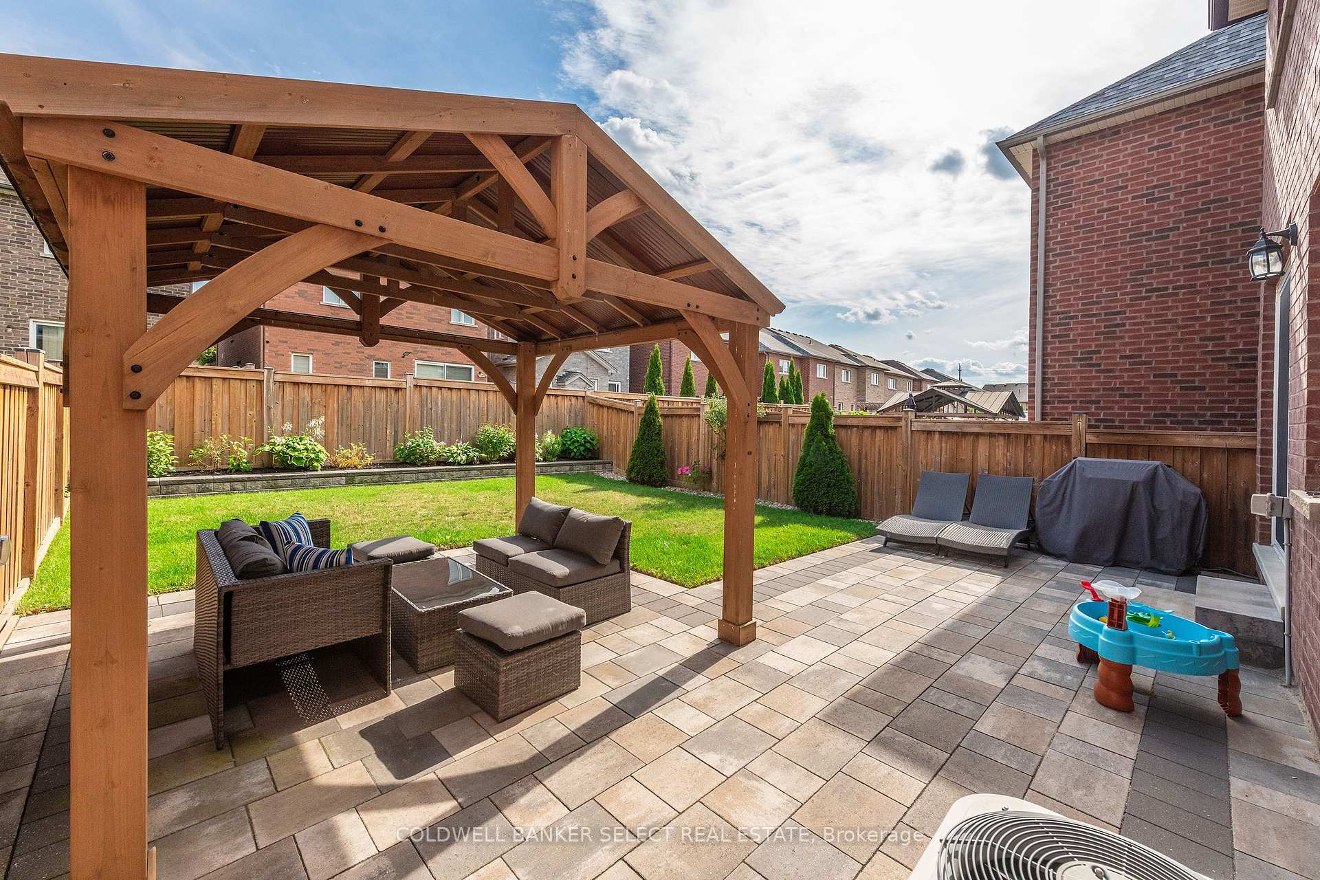 Photo 32 of 45 Holt Drive, New Tecumseth, Alliston — HOMEH