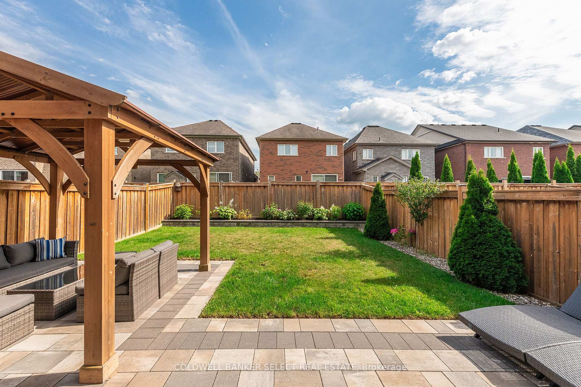Photo 33 of 45 Holt Drive, New Tecumseth, Alliston — HOMEH
