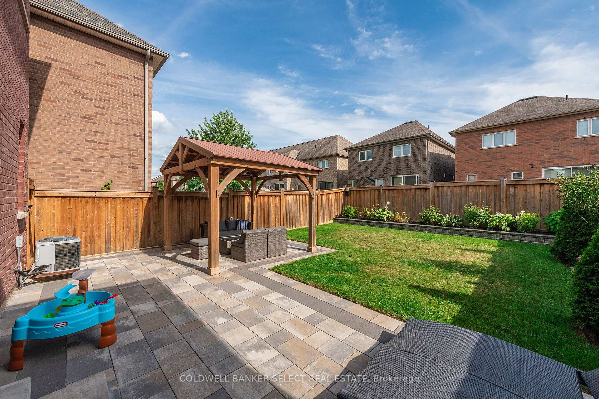 Photo 34 of 45 Holt Drive, New Tecumseth, Alliston — HOMEH