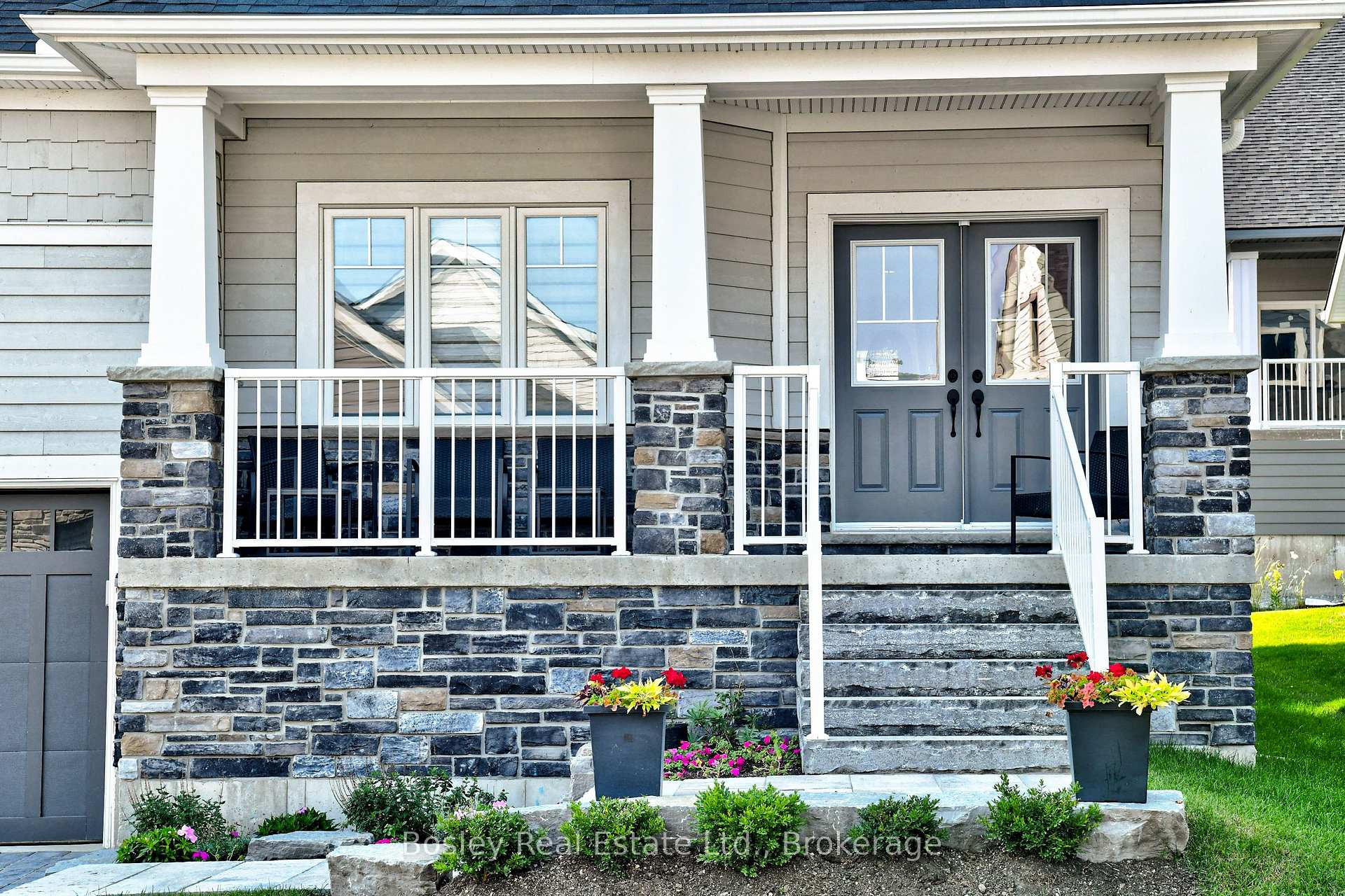 Photo 2 of 162 Anchors Way, Blue Mountains — HOMEH