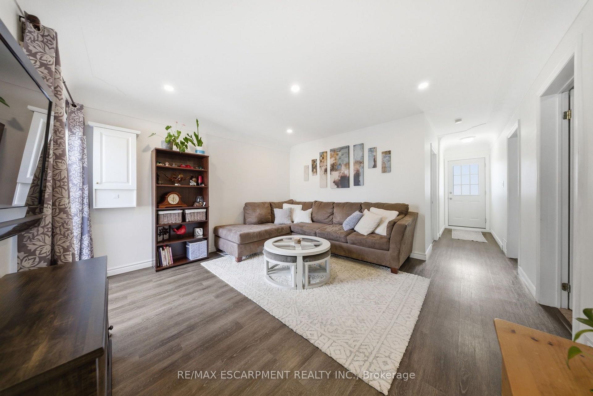 Photo 5 of 36 Queensdale Avenue W, Hamilton, Southam — HOMEH