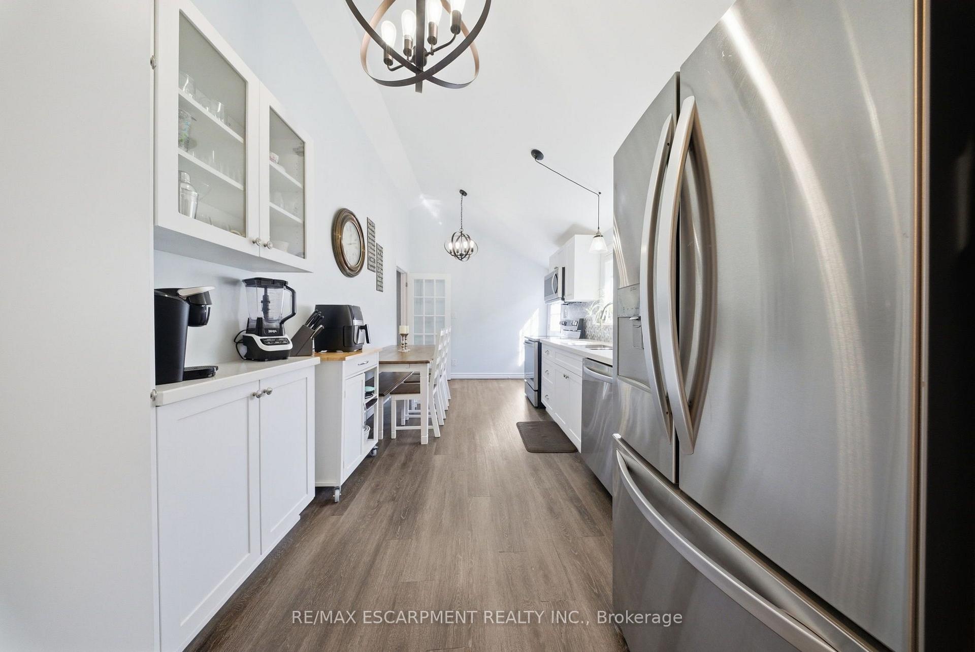 Photo 7 of 36 Queensdale Avenue W, Hamilton, Southam — HOMEH
